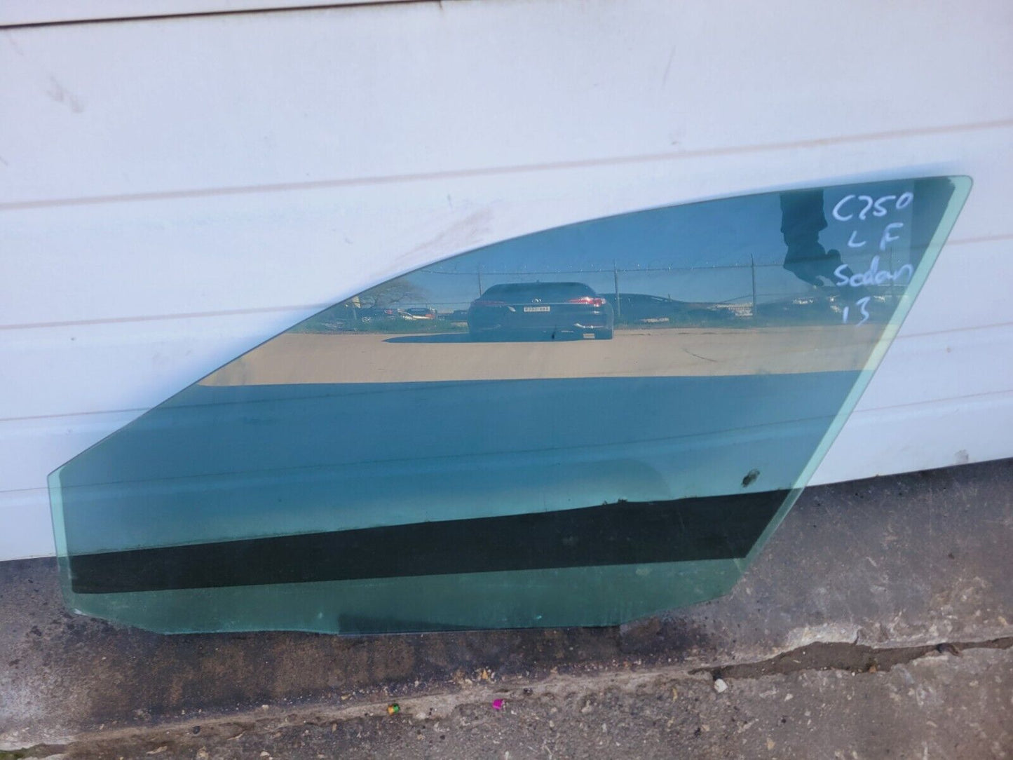 2012-2014 Mercedes C250 C350 Left Front Driver Door Window Glass OEM 43R-00083