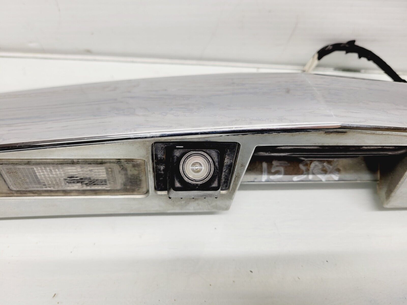 2013-2016 Cadillac Srx Liftgate Trim W/ Camera Oem