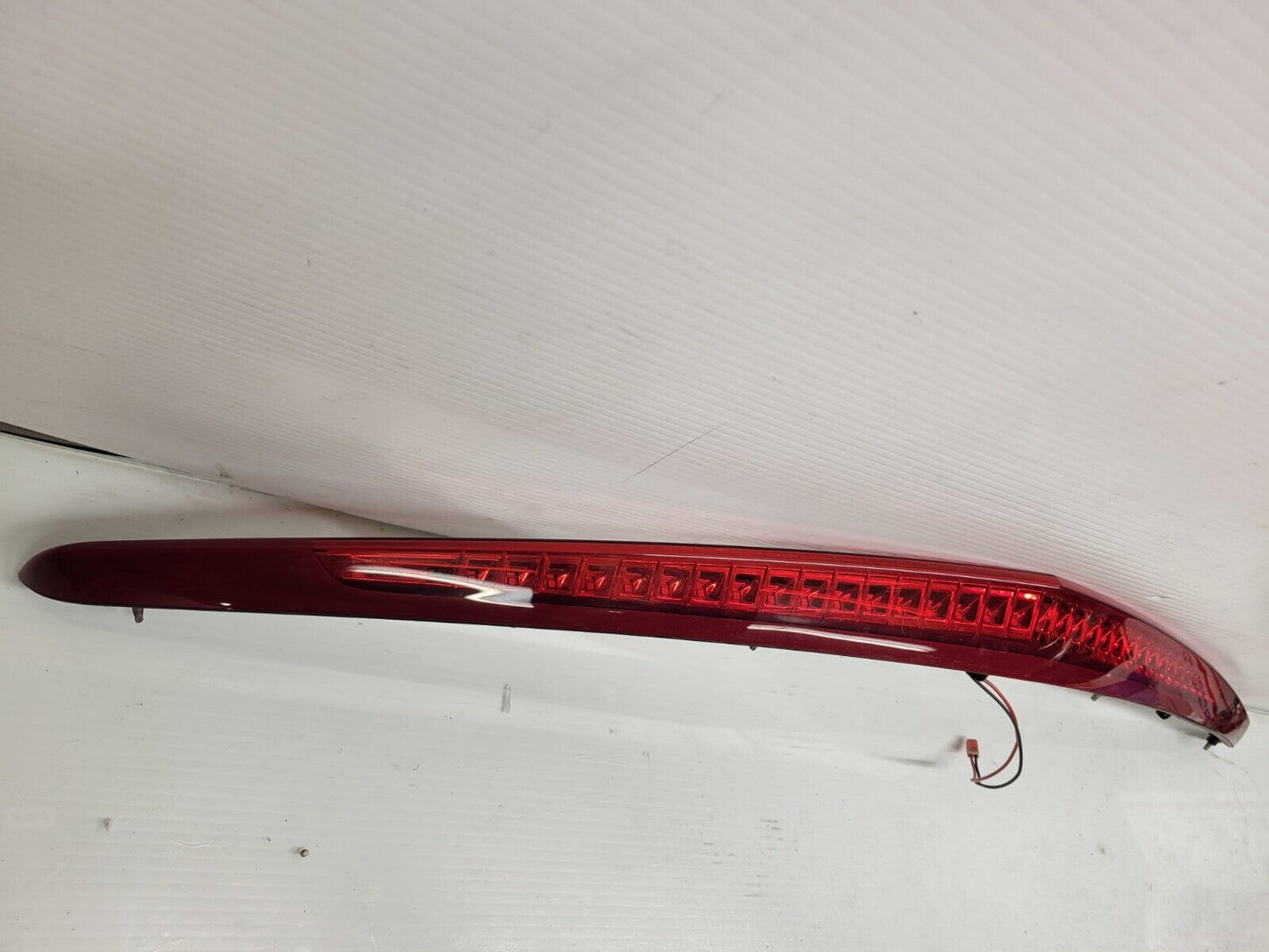 2013-2018  Cadillac Ats Rear 3Rd Third Brake Light Lamp Oem