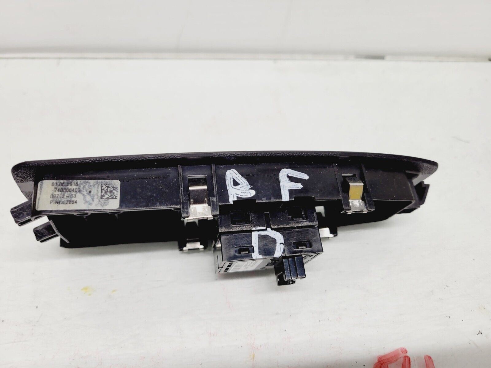 2016-2018 BMW 320I 330I 340I Right Front Passenger Window Switch Oem