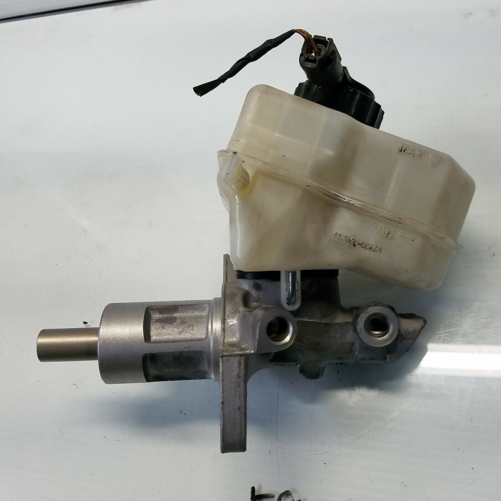 2006-2011 BMW 325I 328I 330I Brake Master Cylinder Oem