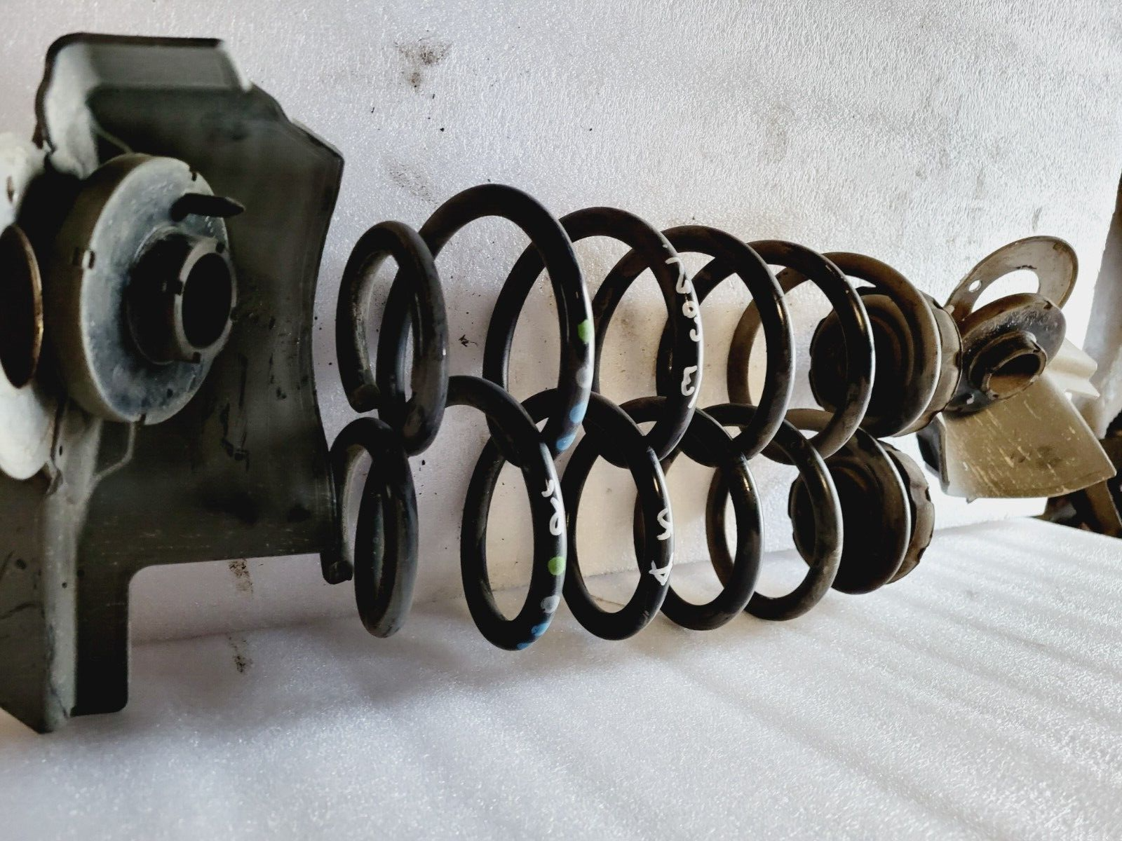 2013-2016 Audi A5 Convertible Rear Coil Spring Pair Oem