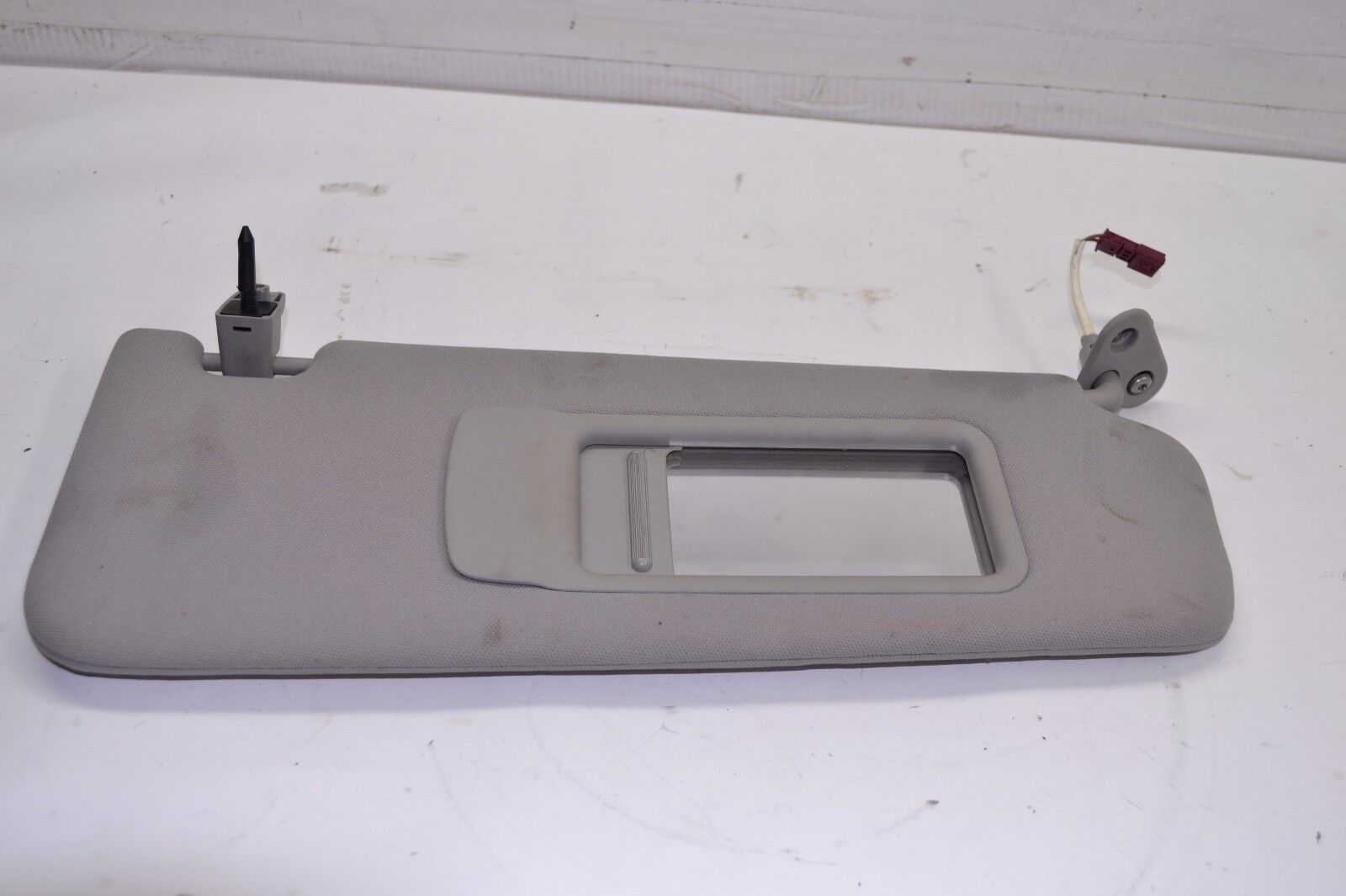 2006-2011 BMW E90 325I 328I 330I 335I Front Right Passenger Side Sun Visor Gray