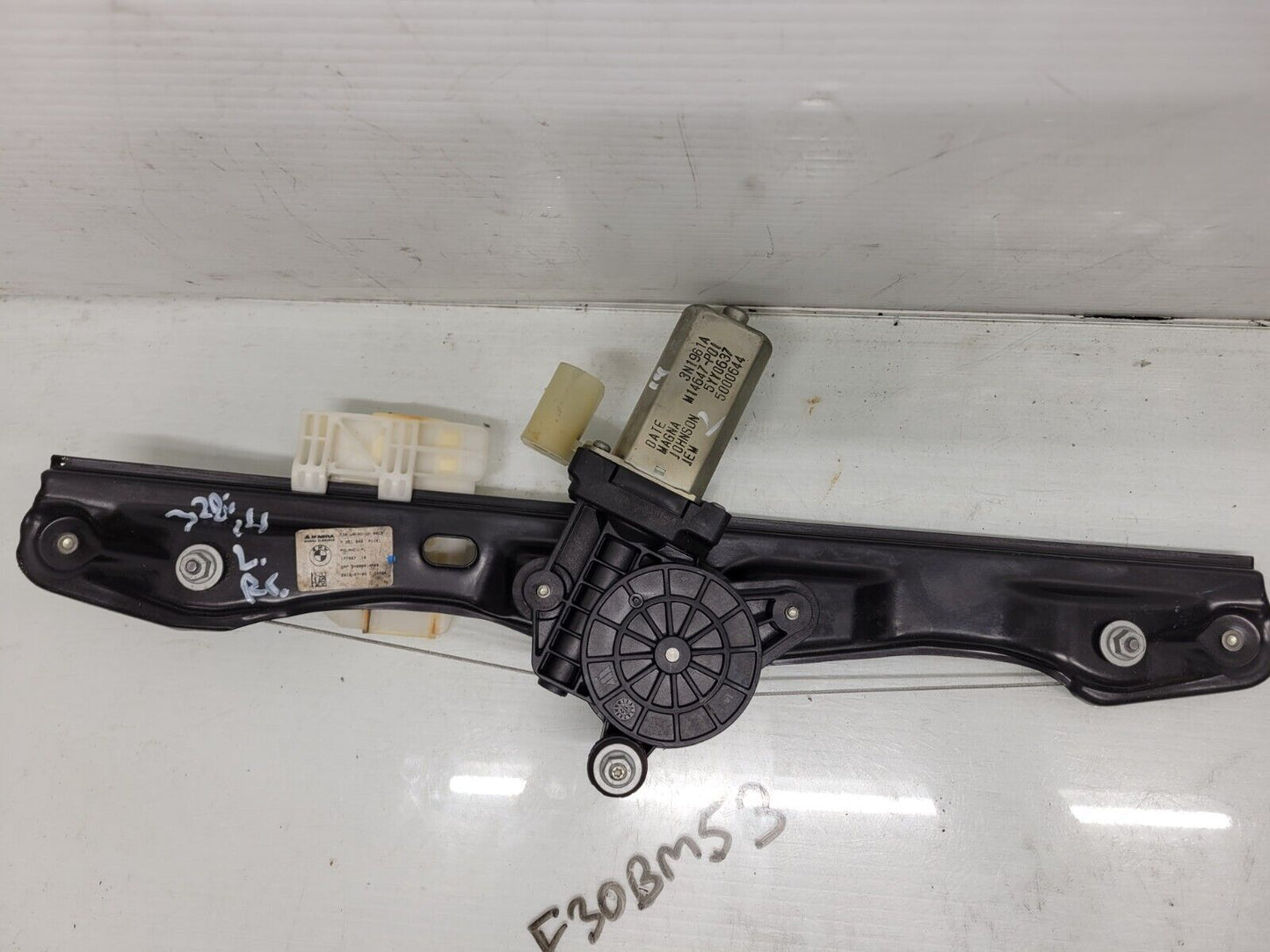 2012-2016 BMW 328I 335I F30 Left Rear Door Window Regulator W/ Motor Oem