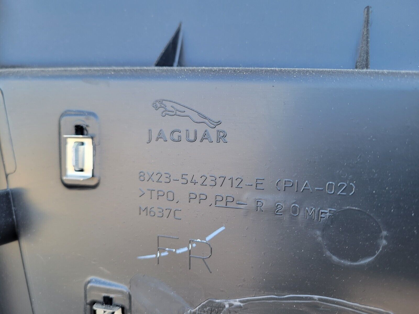 2013-2015 Jaguar Xf Right Front Interior Door Panel Oem