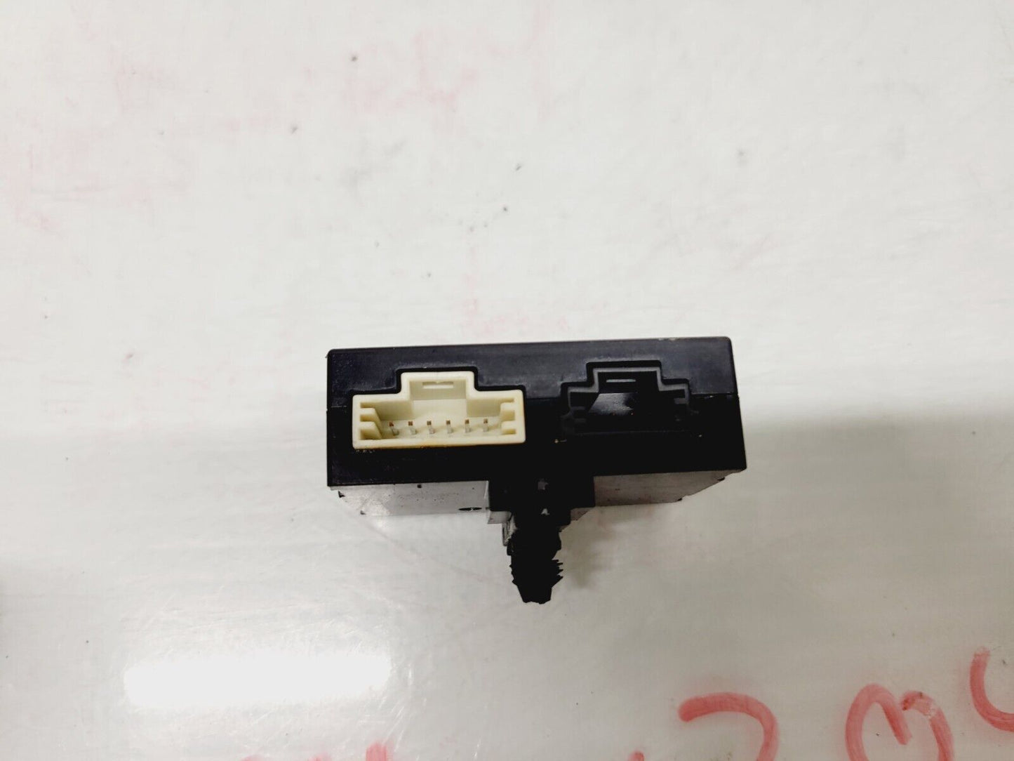 2012-2014 Mercedes C250 C350 Rear View Camera Control Module OEM 1645430062