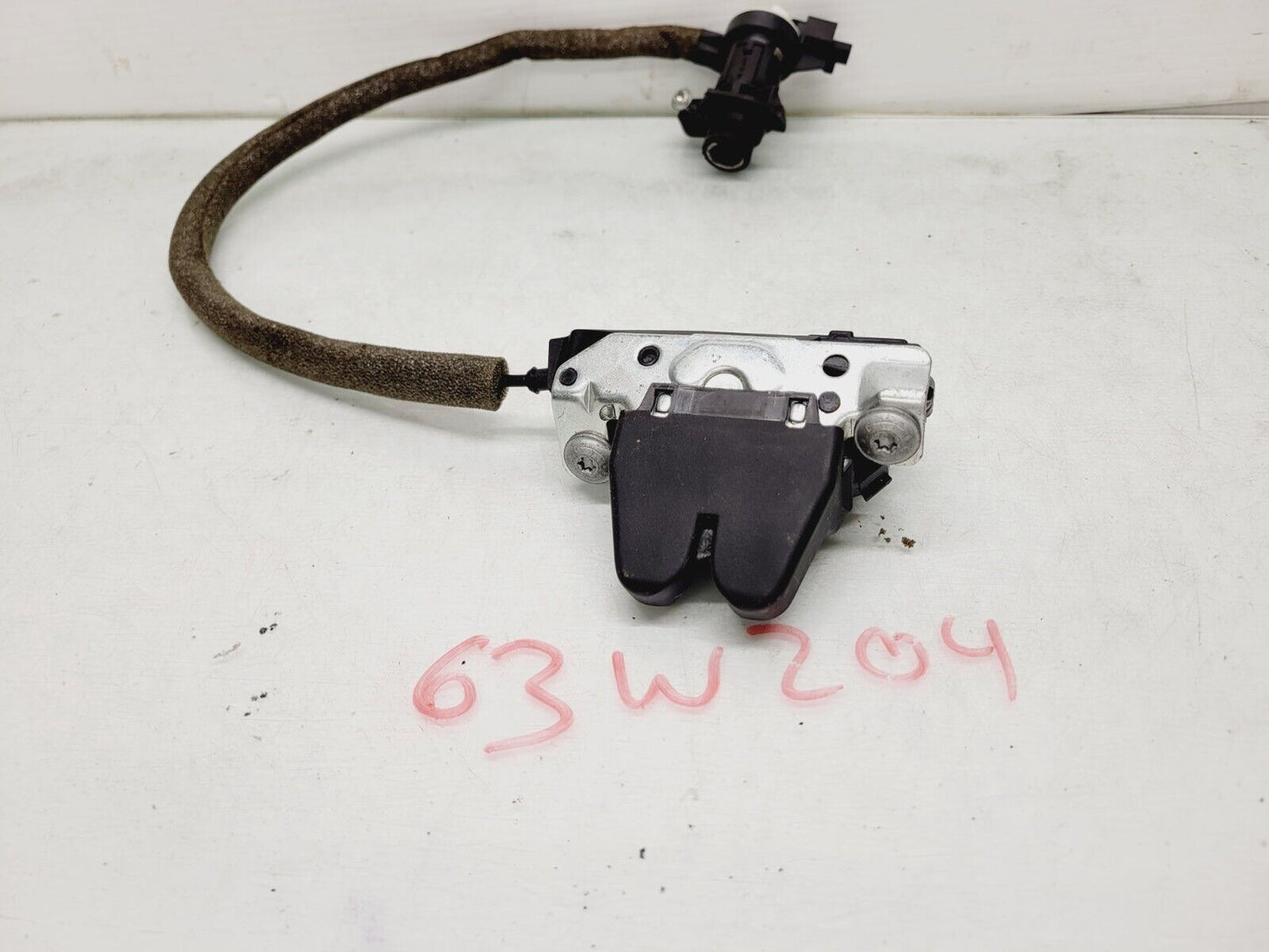 2012-2014 Mercedes C250 C300 C350 Trunk Lid Latch Lock Actuator OEM 2047500185