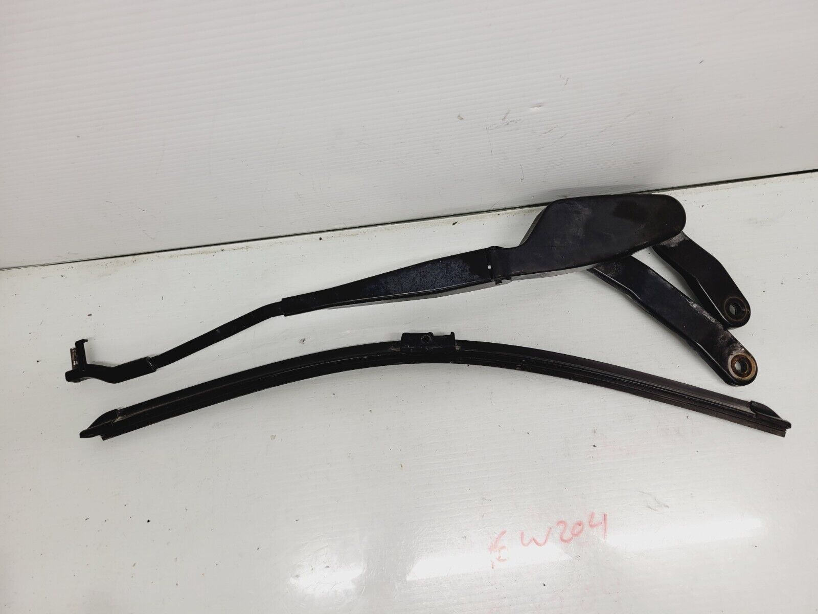 2012-2014 Mercedes C250 C350 Sedan Passenger Windshield Wiper Arm A2048201544