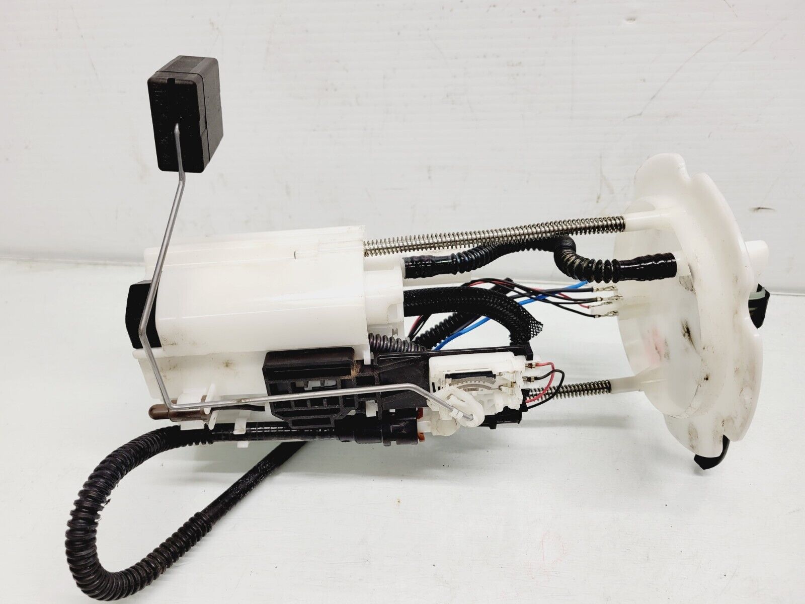 2014-2015 Infiniti Q60 3.7L Fuel Pump Module Oem