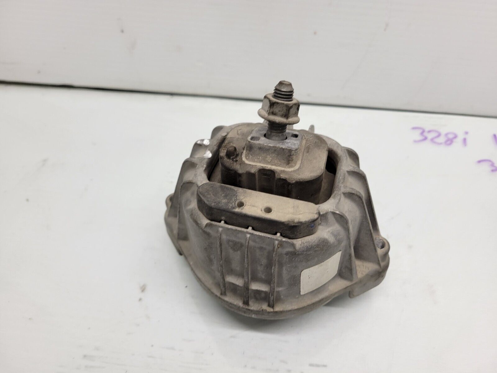 2007-2011 BMW 328I 3.0L Left Driver Engine Motor Mount Oem