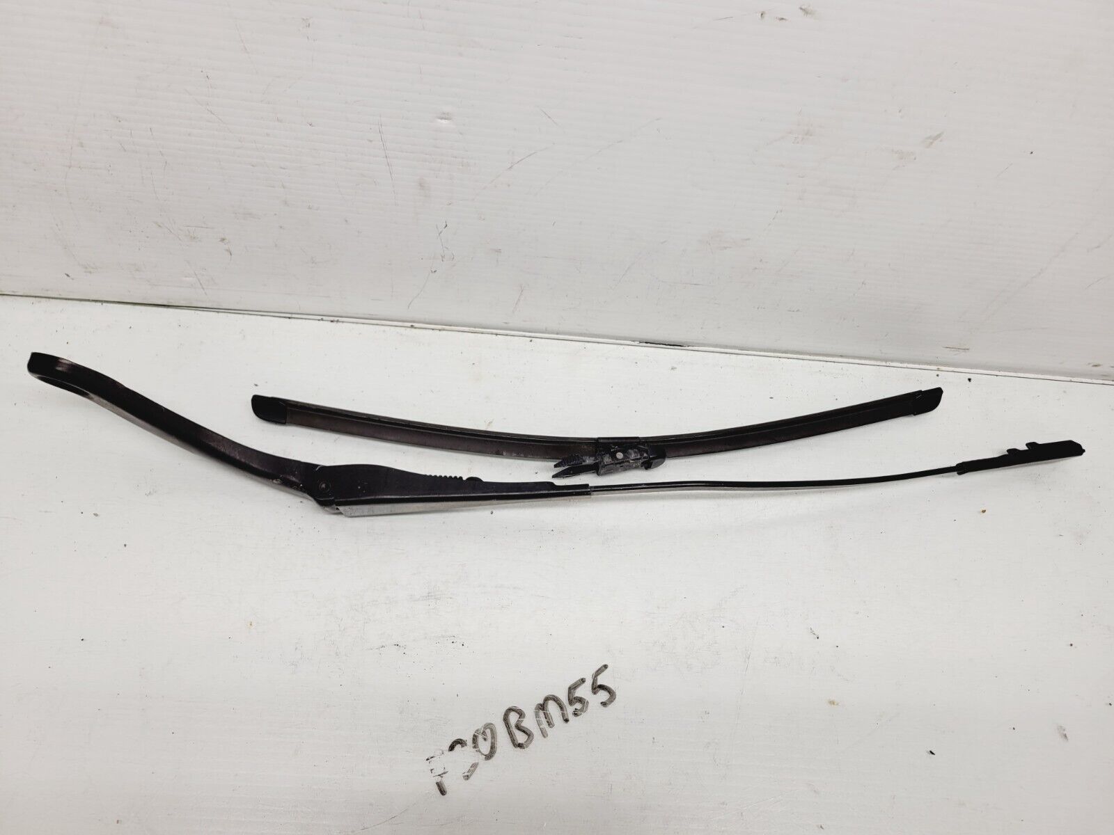 2012-2016 BMW 328I 335I F30 Right Windshield Wiper Arm Oem