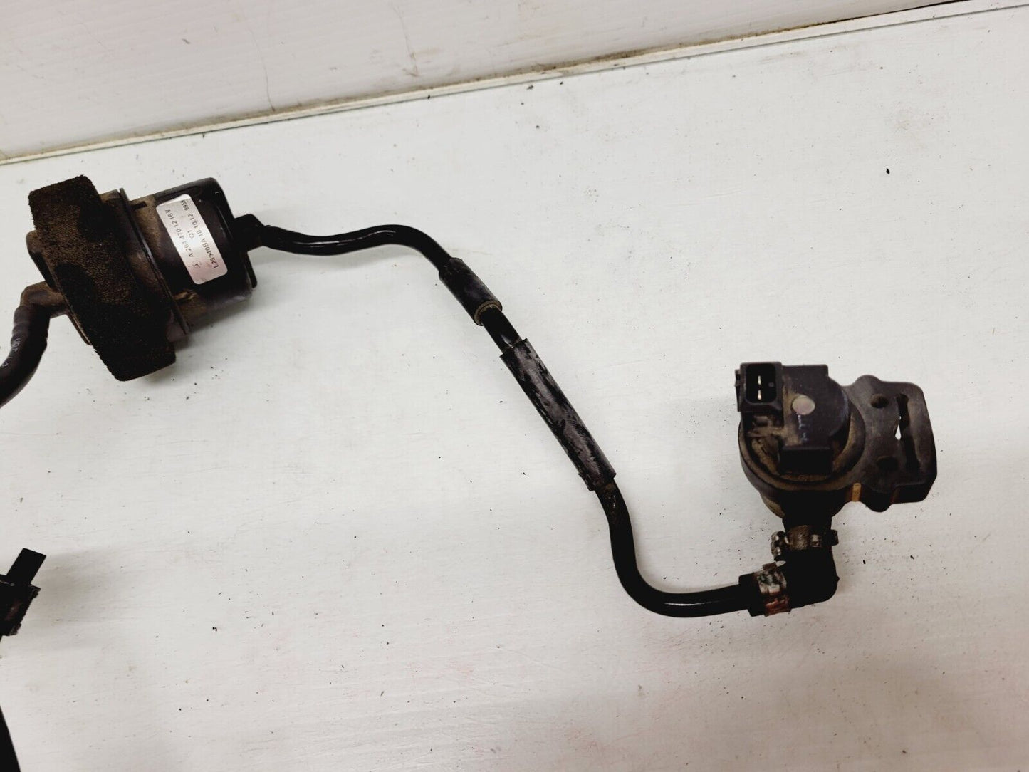 2012-2014 Mercedes C250 Vapor Canister Purge Valve OEM 0004708993