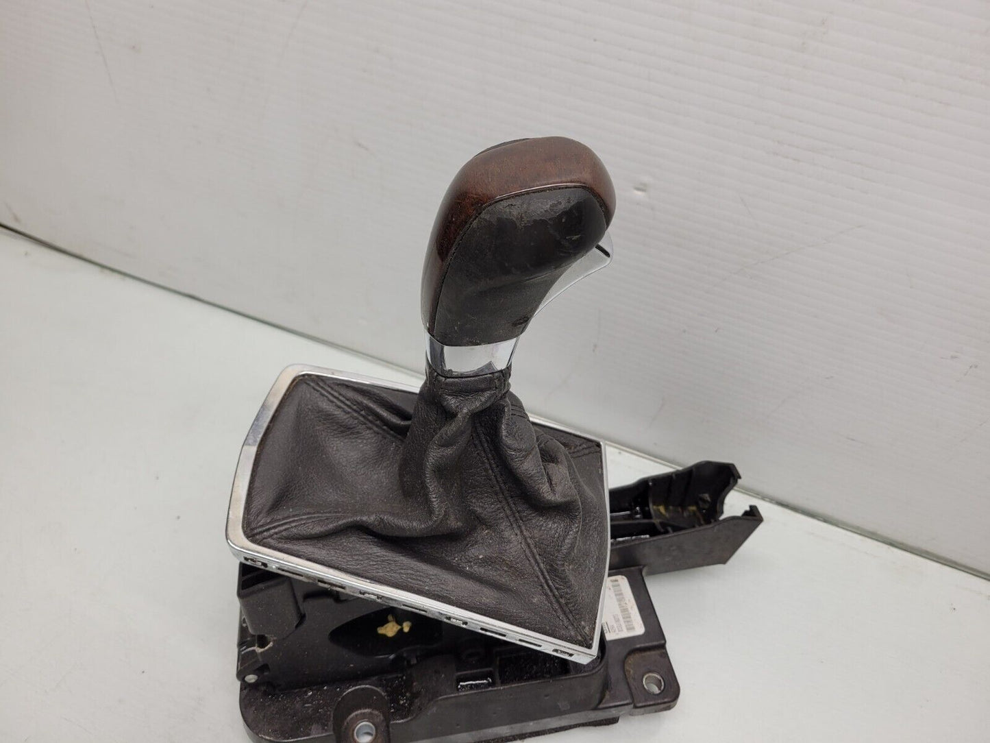 2010-2012 Cadillac Srx Automatic Transmission Gear Shifter Oem