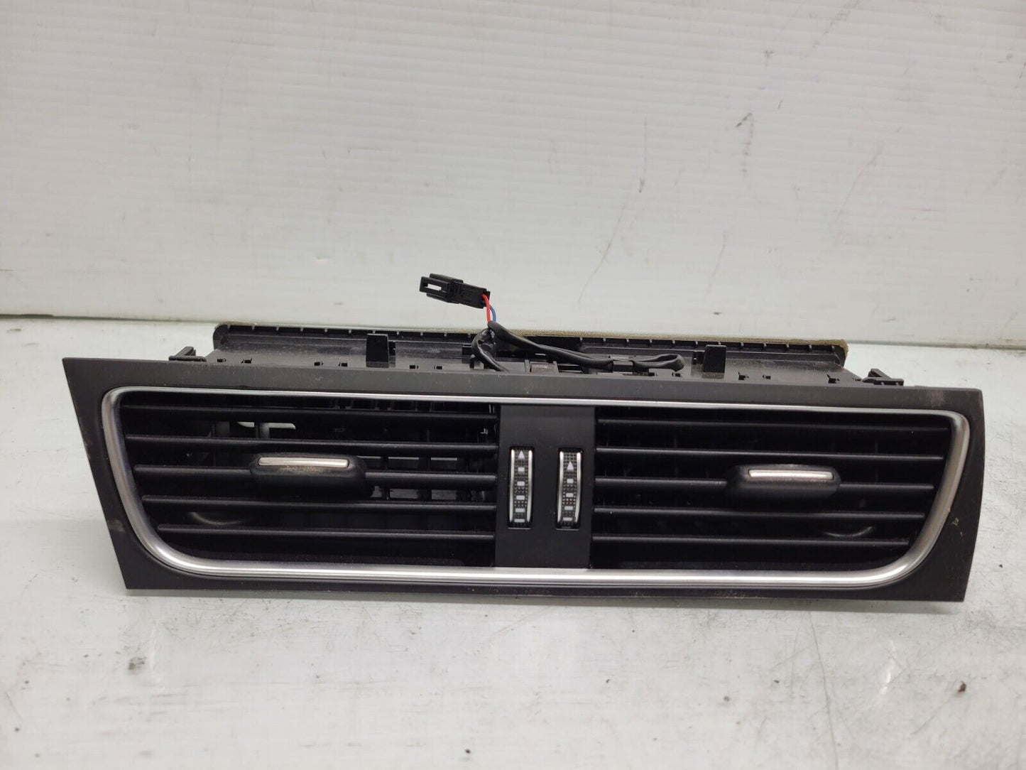 2009-2016 Audi A5 Center Dash Dashboard Ac Air Vent Panel Trim Oem