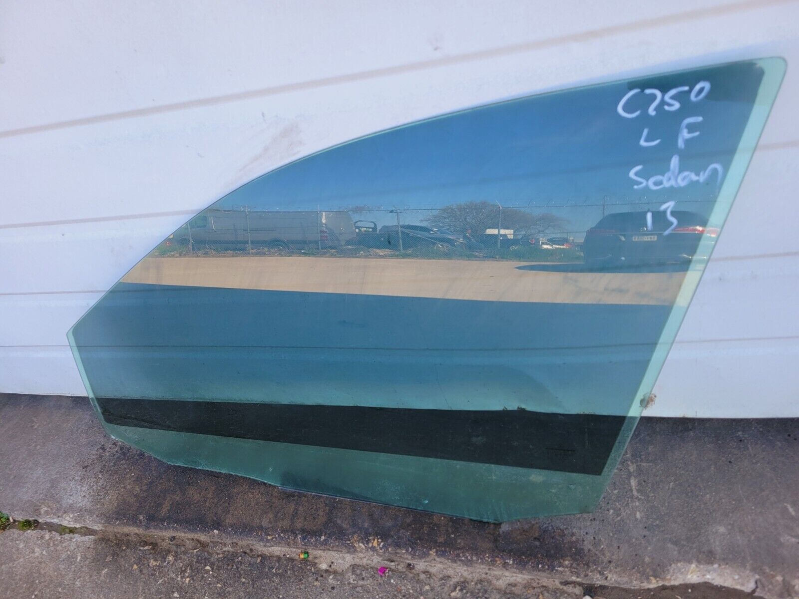2012-2014 Mercedes C250 C350 Left Front Driver Door Window Glass OEM 43R-00083