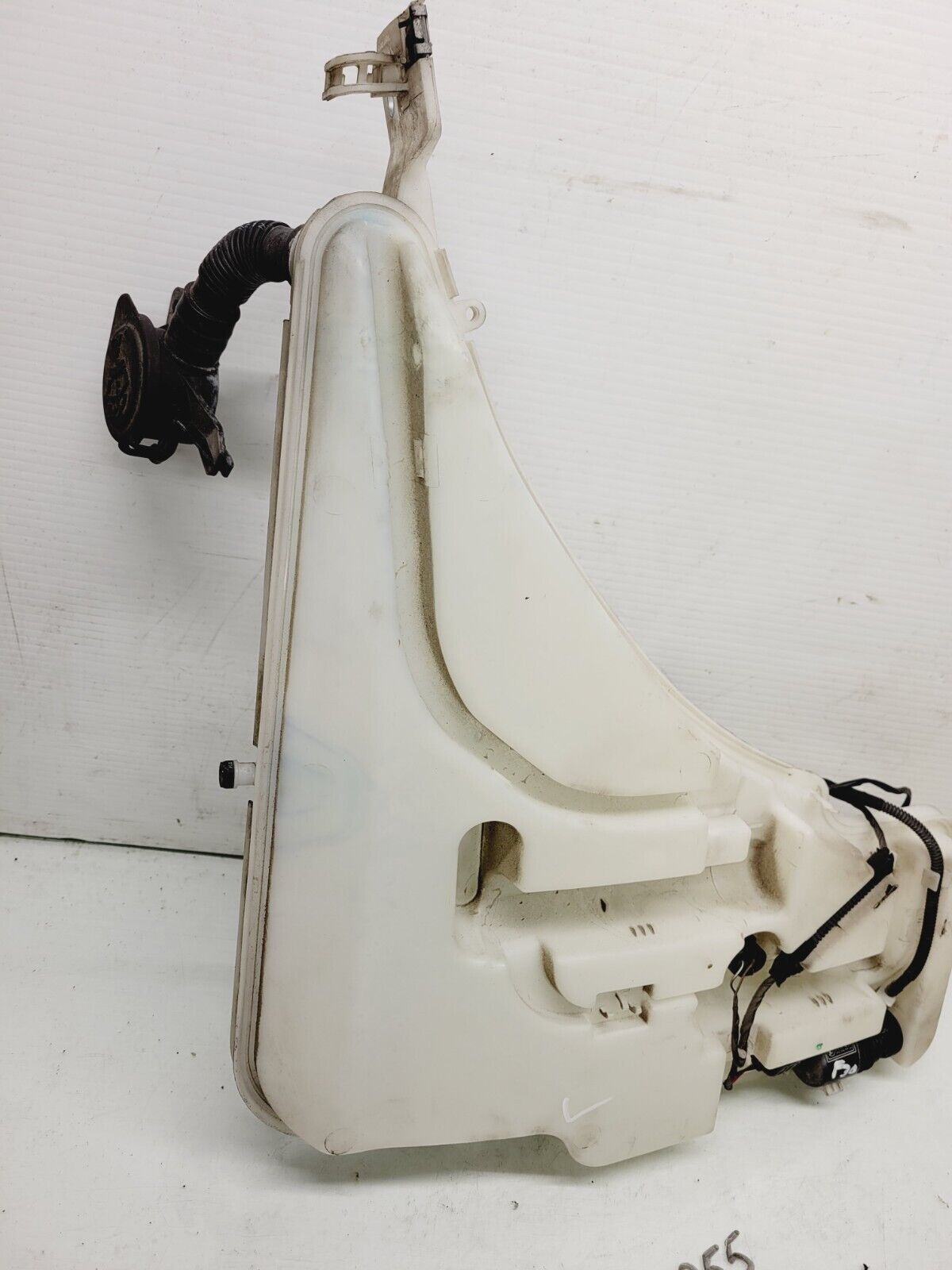 2012-2016 BMW 328I F30 Windshield Washer Reservoir Tank W Pump Oem