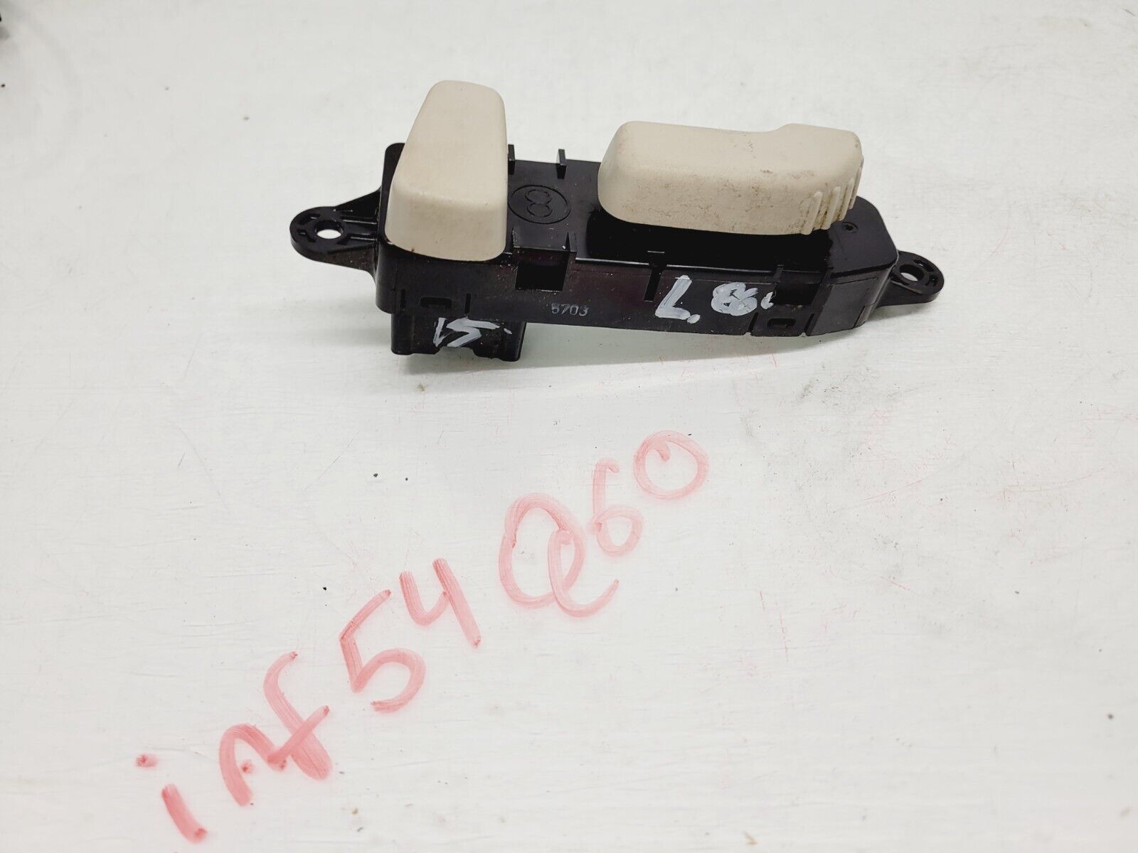 2014-2015 Infiniti Q60 Left Seat Adjustment Control Switch Oem