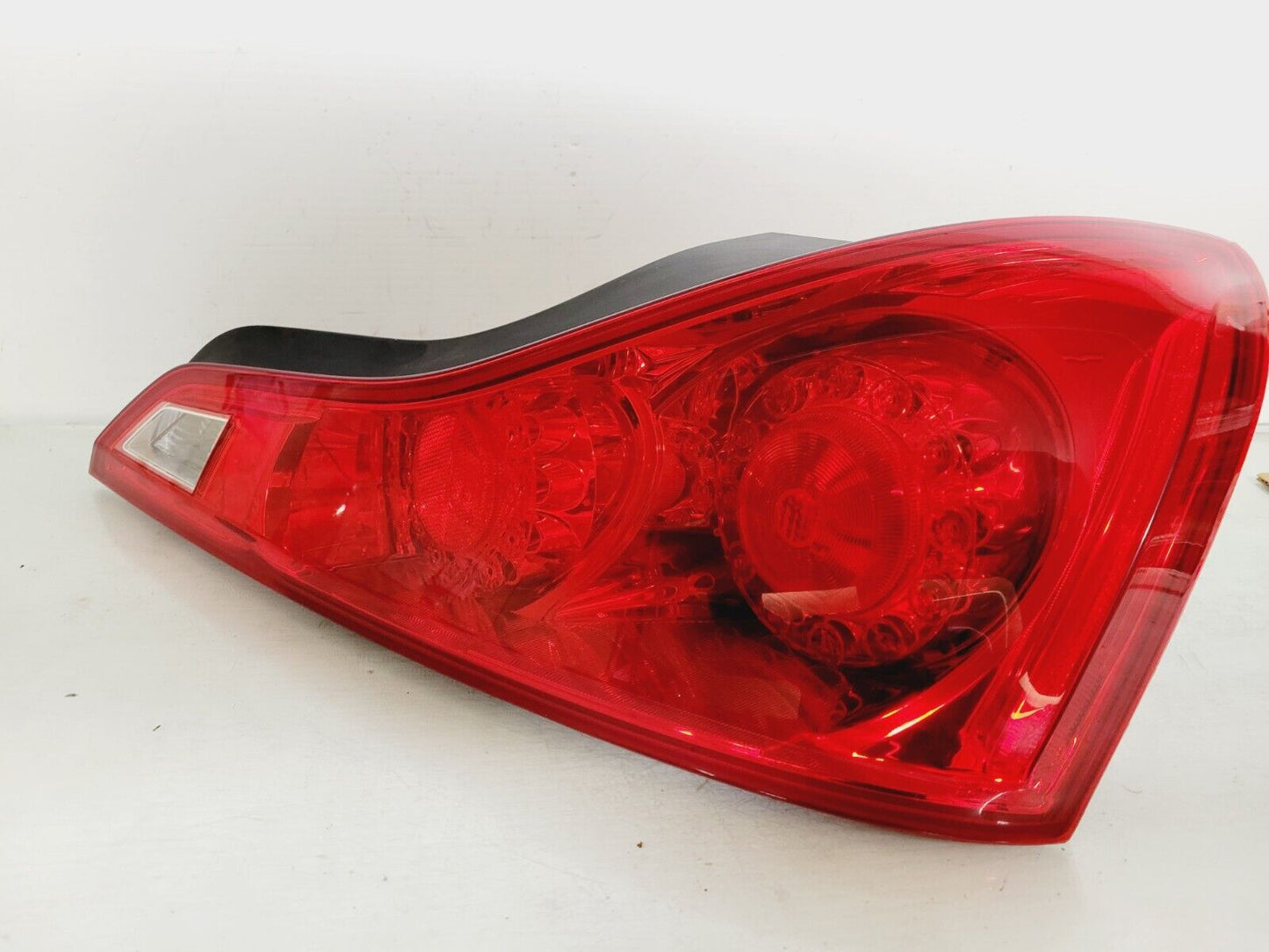 2014-2015 Infiniti Q60 Coupe Right Rear Passenger Side Outer Tail Light Lamp Oem