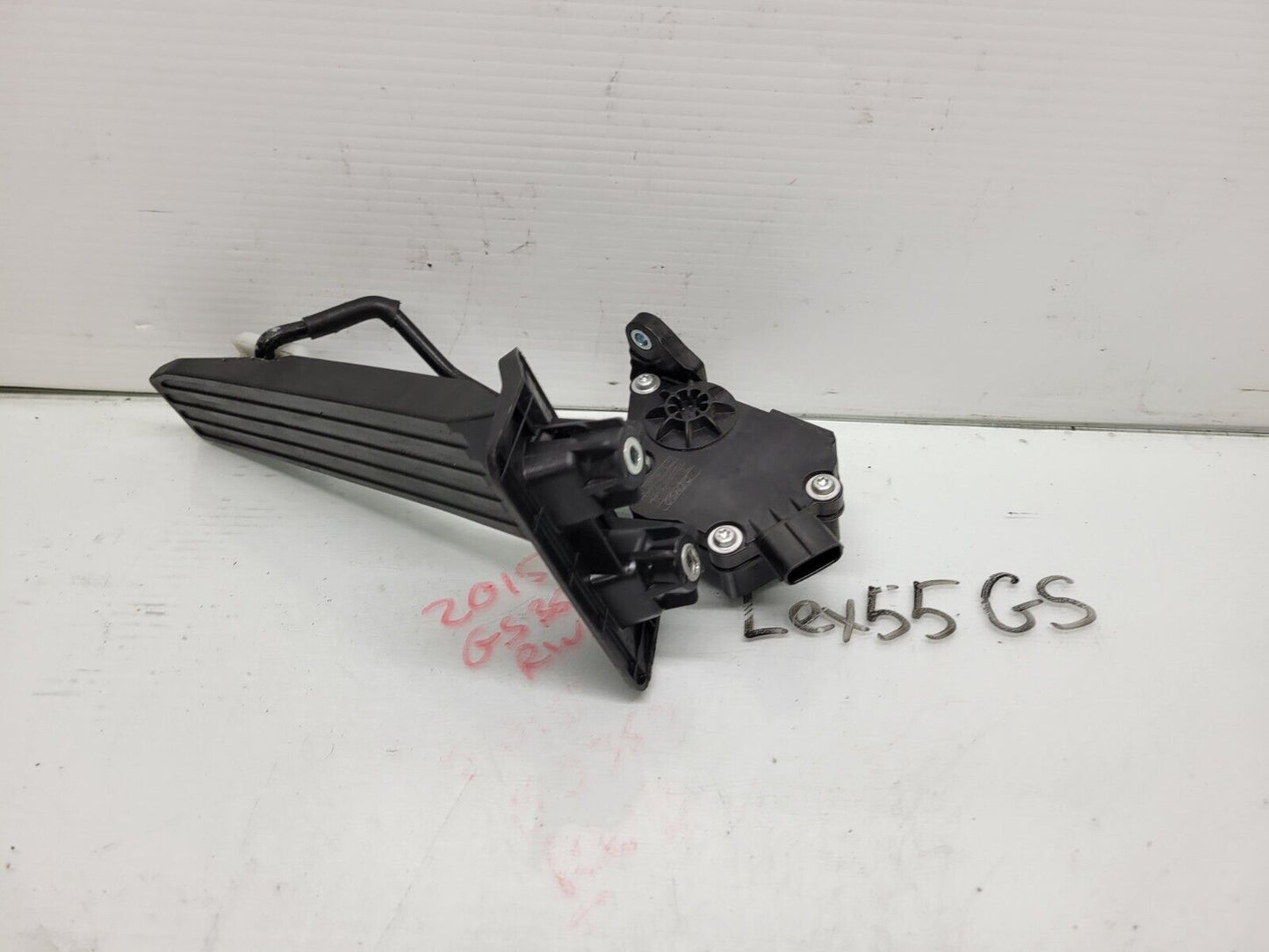 2014-2017 Lexus Gs350 Gs450H Gas Accelerator Pedal Oem