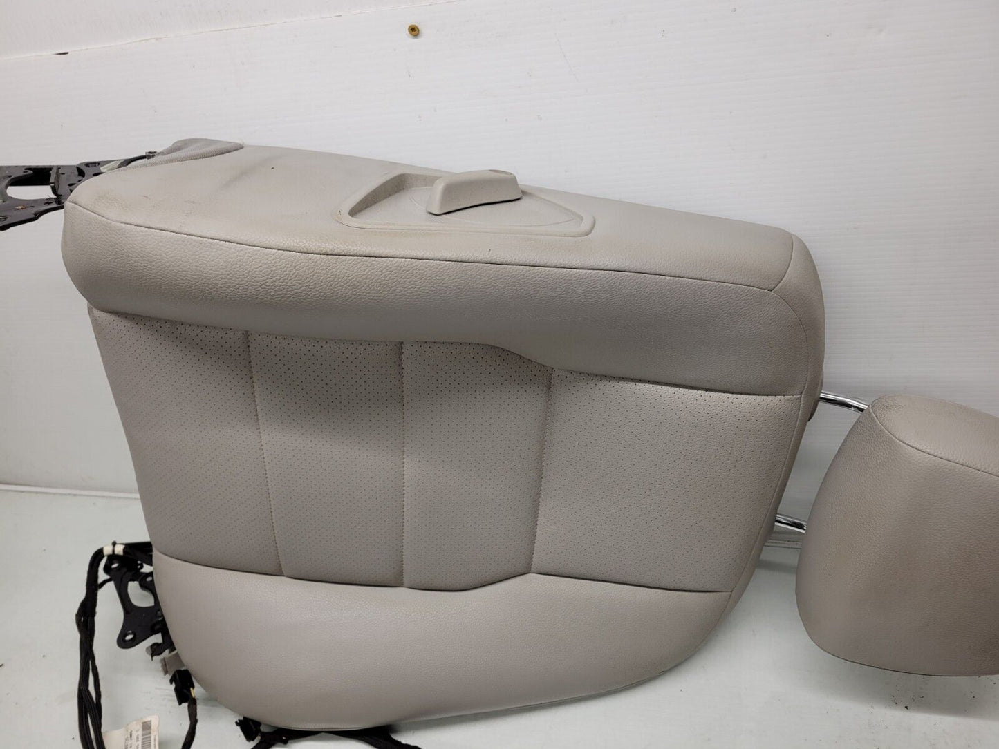 2012-2014 Mercedes C250 C350 Left Front Upper Seat w Headrest OEM A2045408735