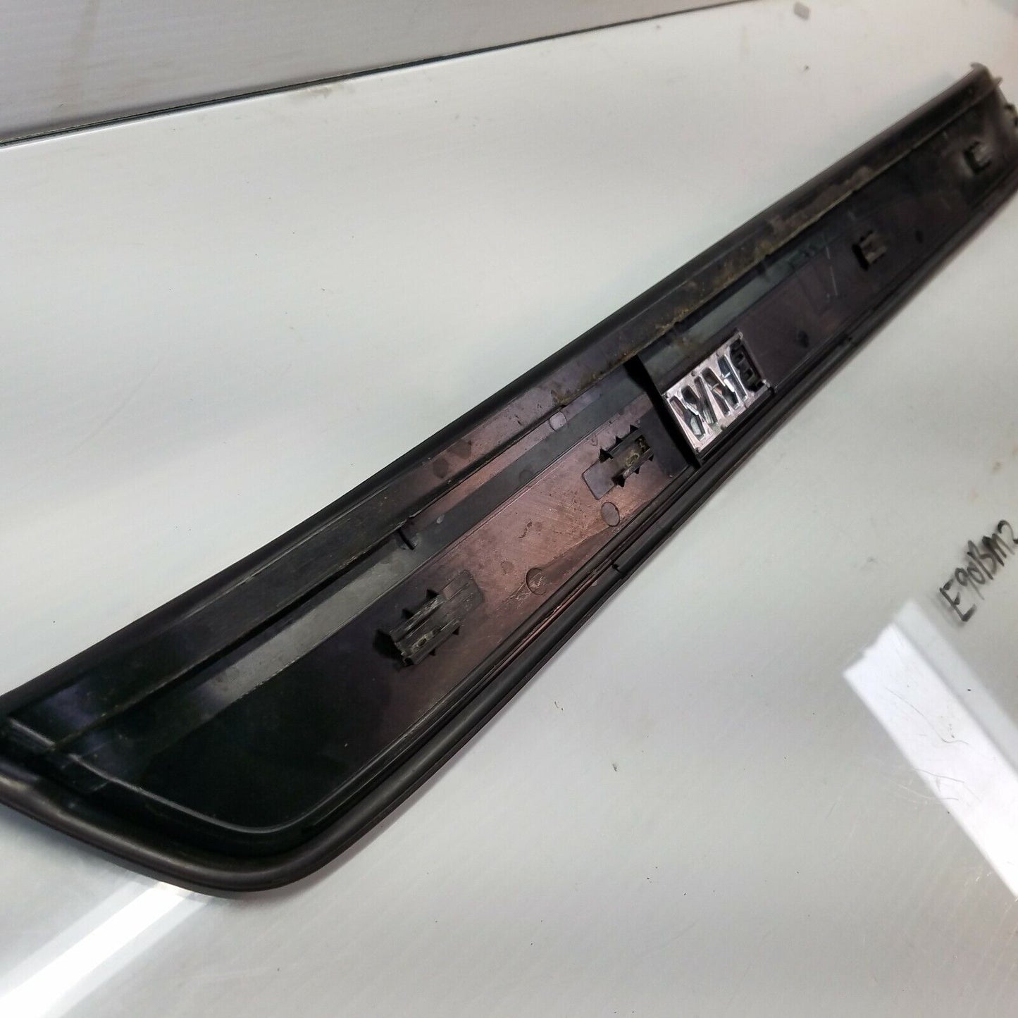 2006-2011 BMW 325I 328I 330I Front Right Door Sill Moulding Trim Cover 7060280