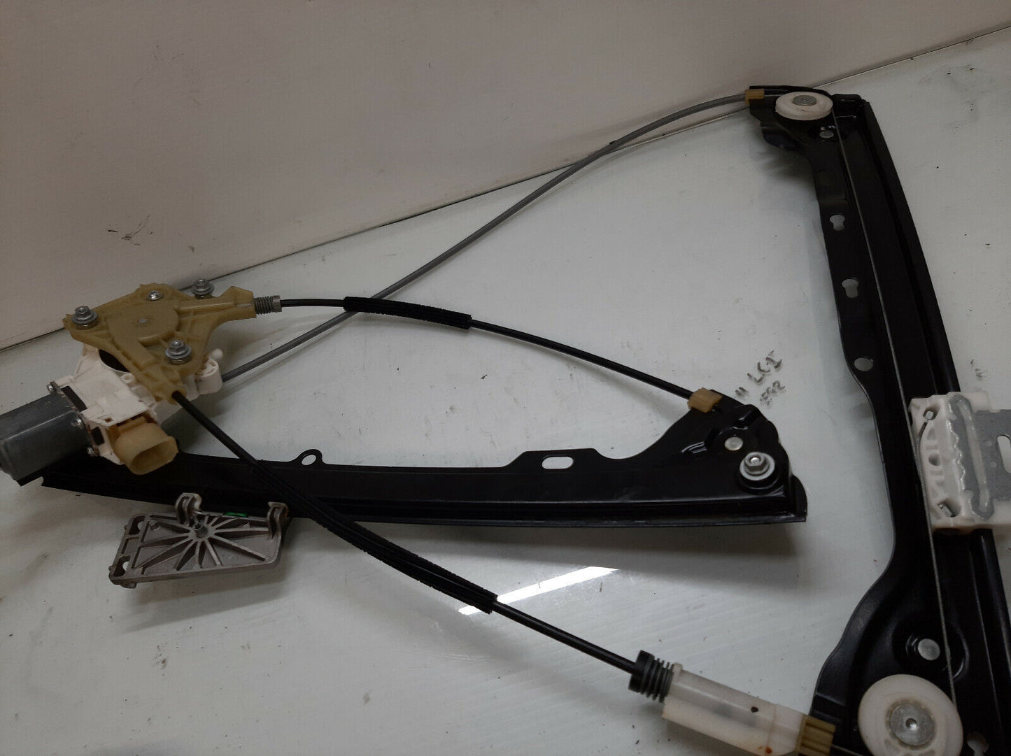 2011-2013 BMW 328I 335I Coupe Right Window Regulator With Motor Oem