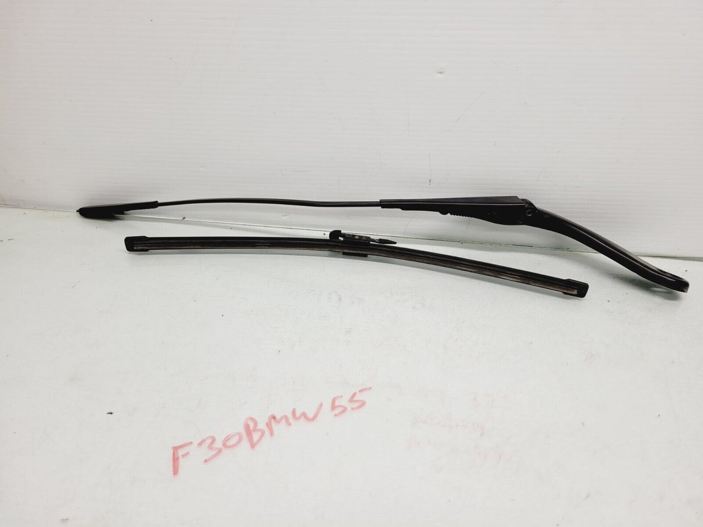 2016-2018 BMW 320I 330I 340I Right Windshield Wiper Arm Oem