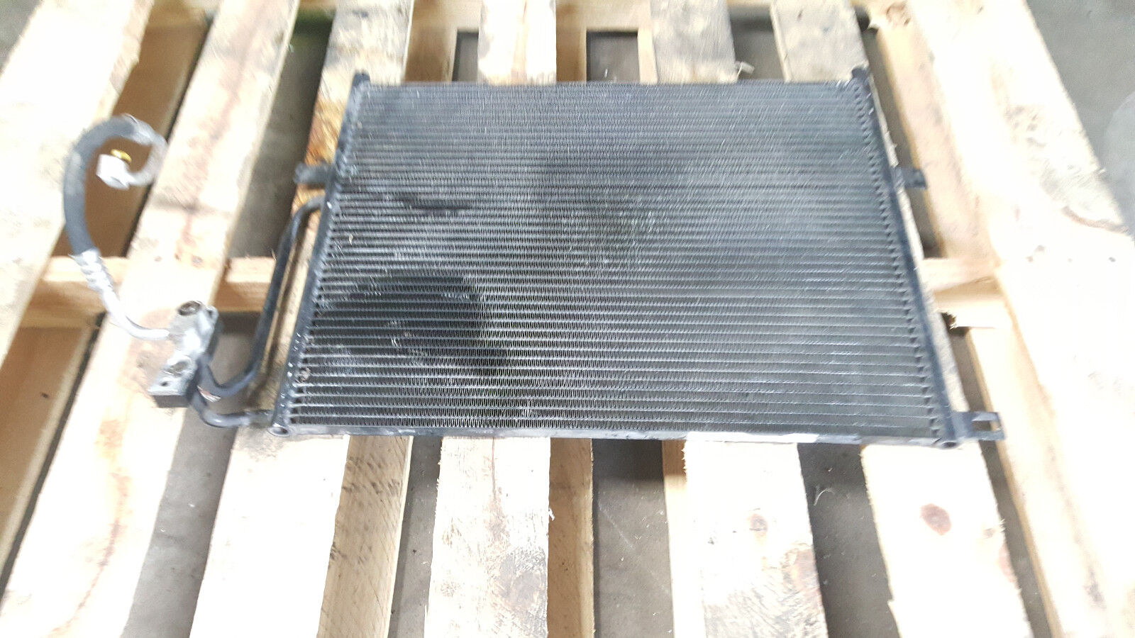 2001-02-03-04-2005 BMW 325I 330I 325Ci 330Xi A/C Condenser E46 8 377 614