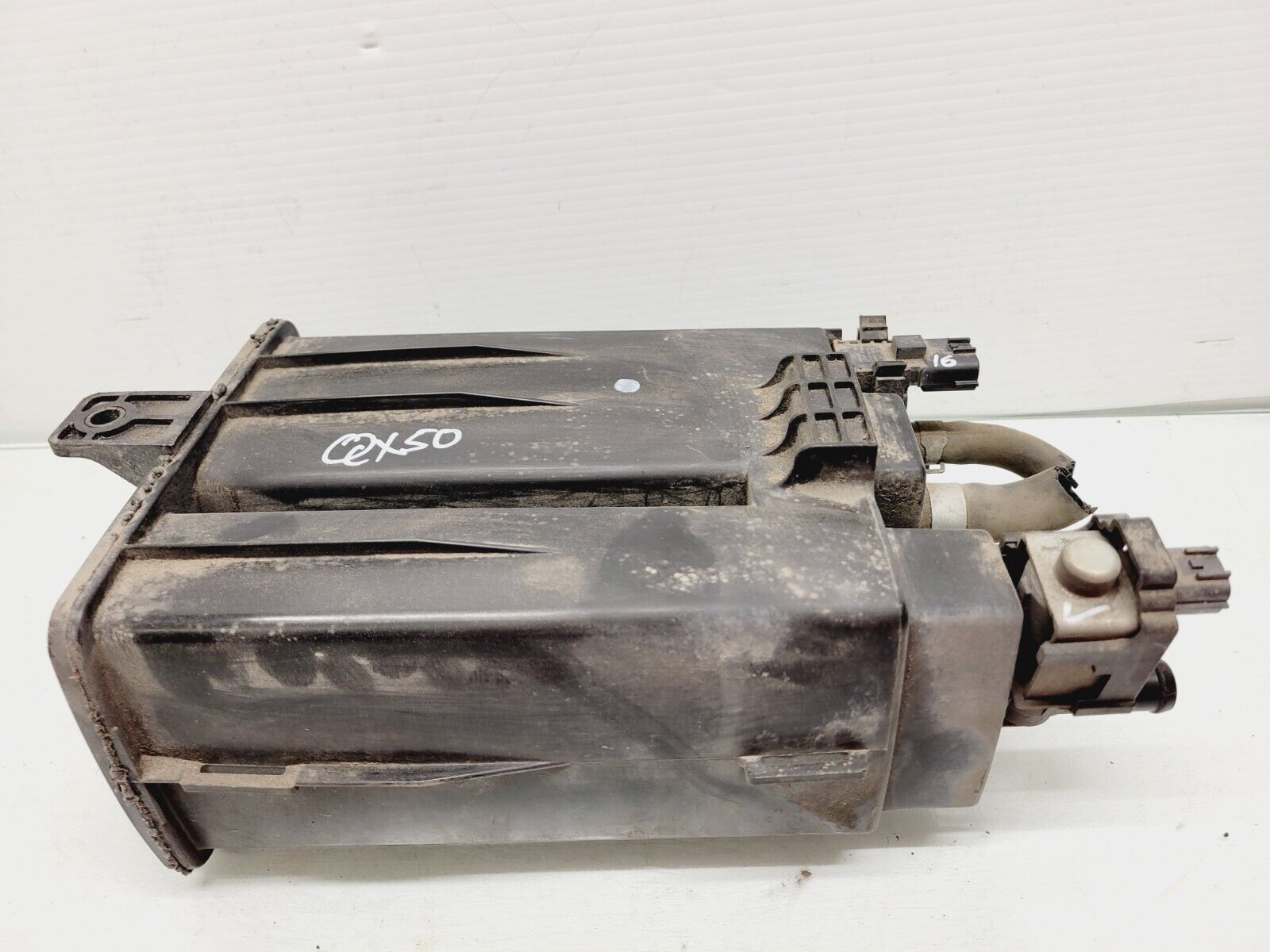 2014-2017 Infiniti Qx50 3.7L Fuel Vapor Charcoal Canister Oem