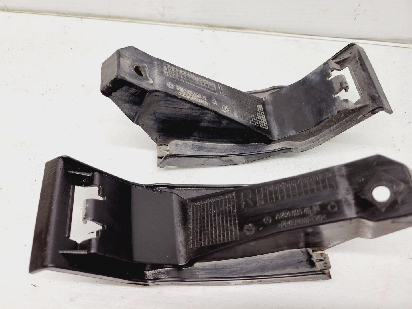 2012-2014 Mercedes C250 C350 Right & Left Rear Bumper Bracket Set OEM 2048854414