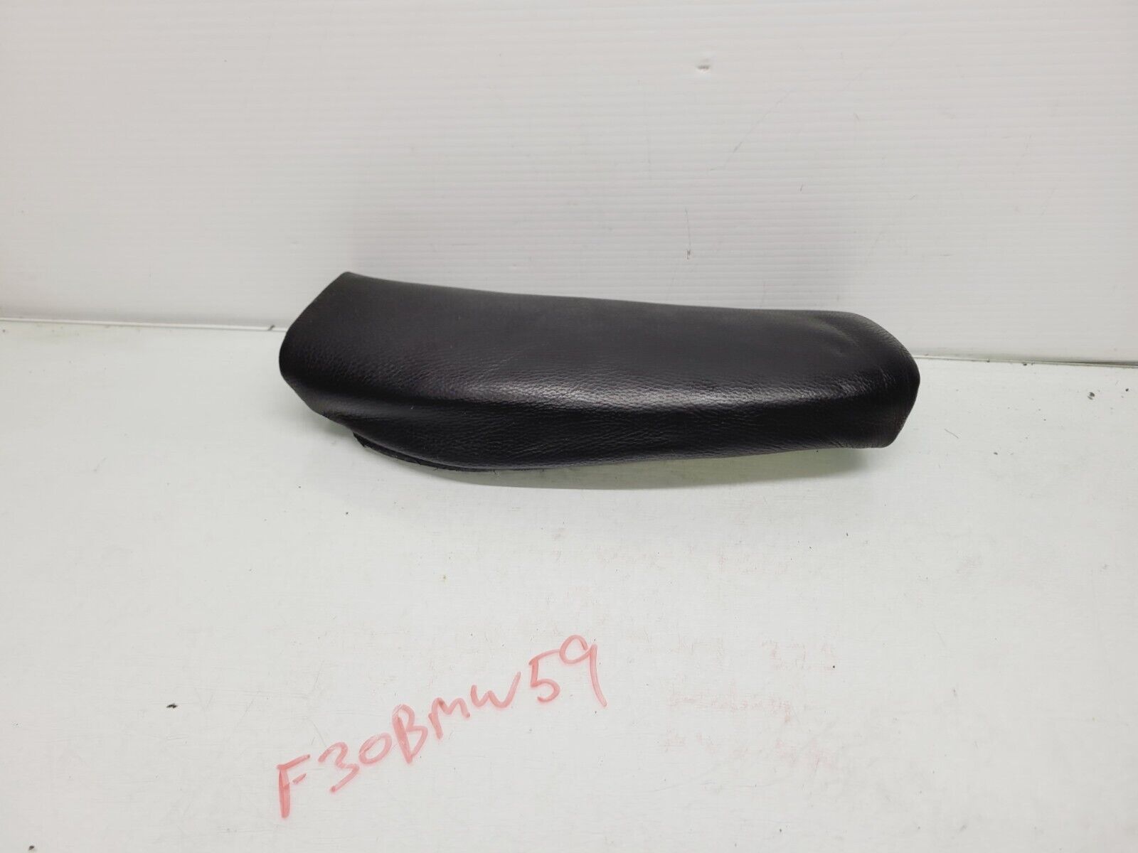 2016-2018 BMW 320I 330I 340I Front Seat Thigh Support Pad Oem