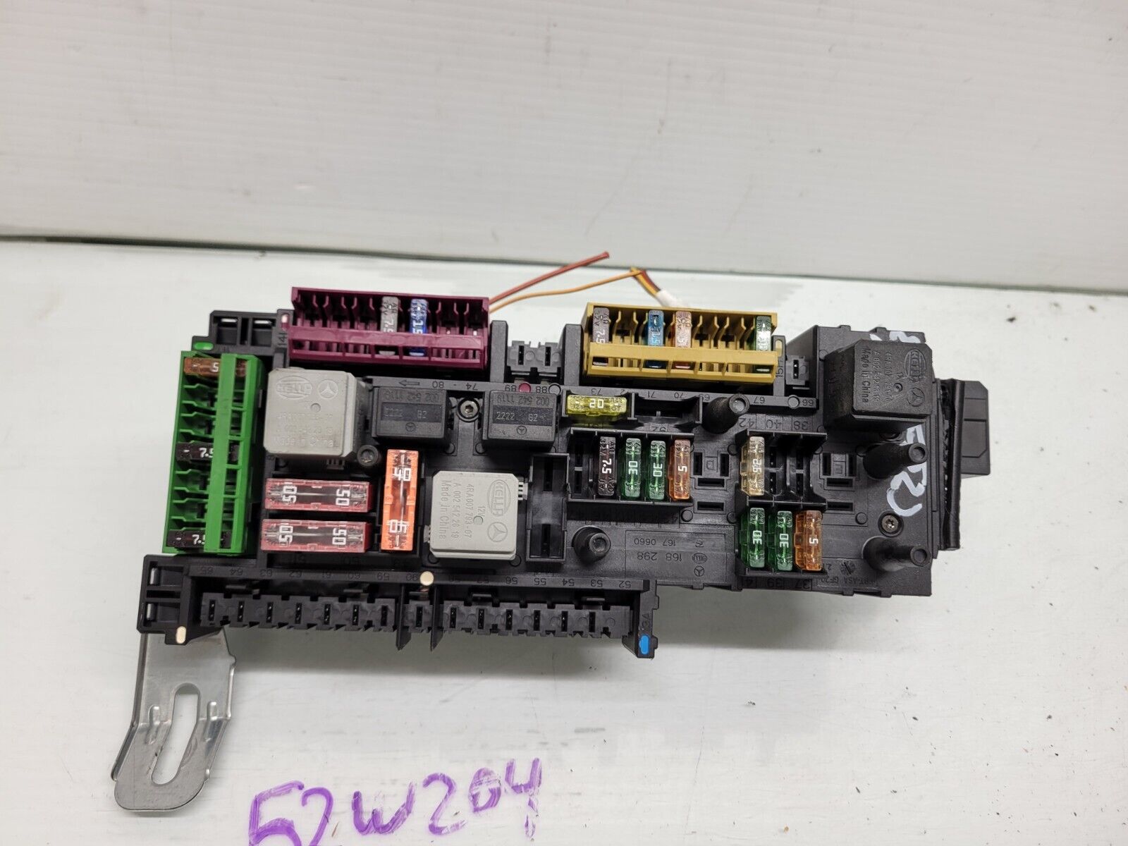 2012-2014 Mercedes C250 C300 Rear Fuse Relay Box Oem