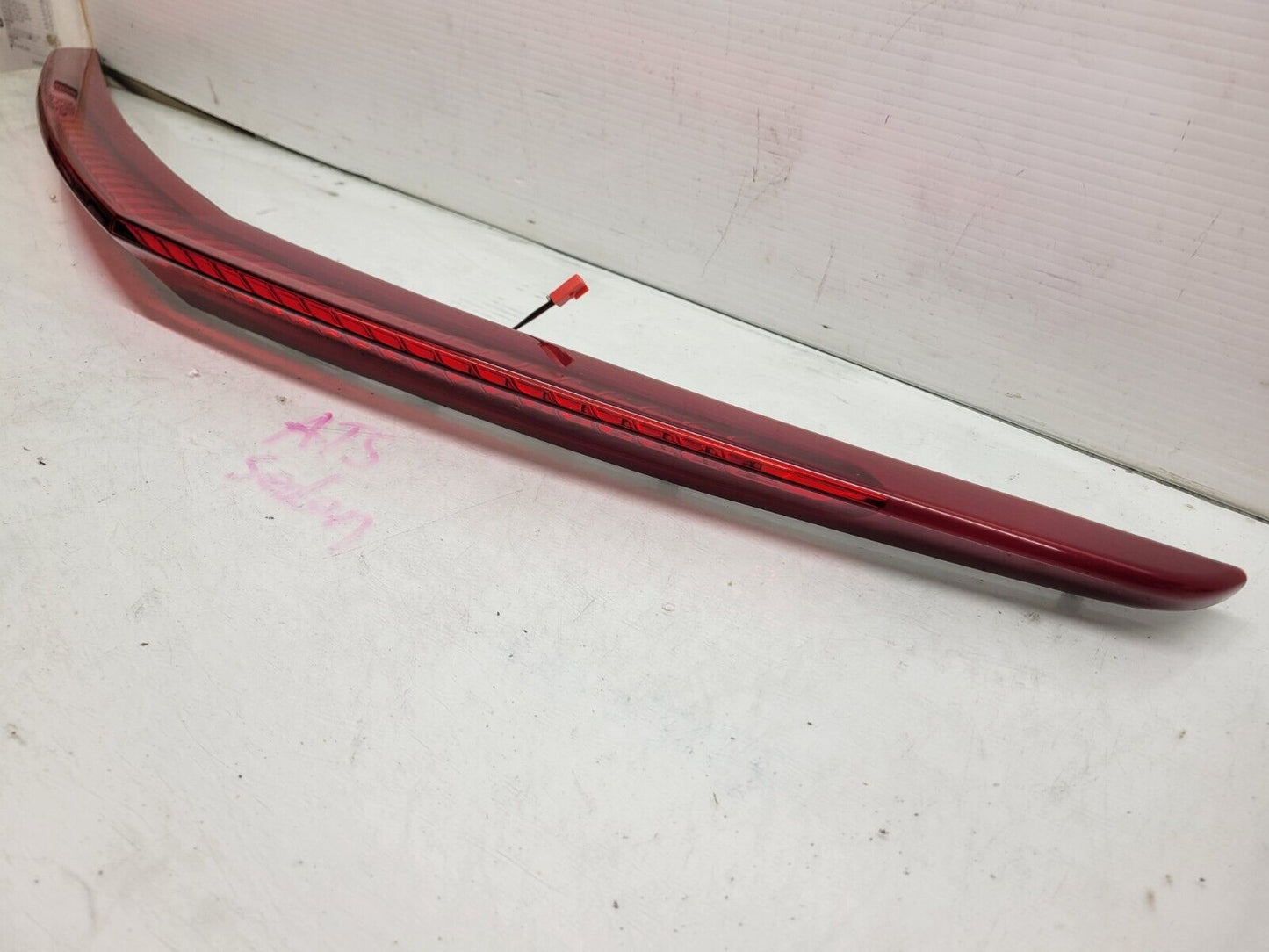 2013-2018  Cadillac Ats Rear 3Rd Third Brake Light Lamp Oem