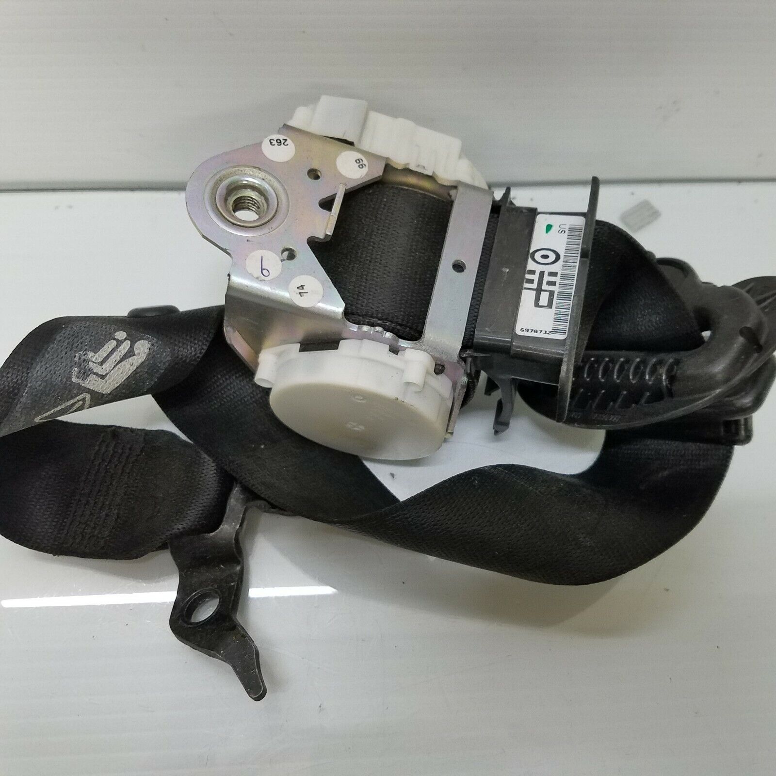 2006-2011 BMW 330I 328I Front Right Passenger Seat Belt Retractor 33028136 Oem