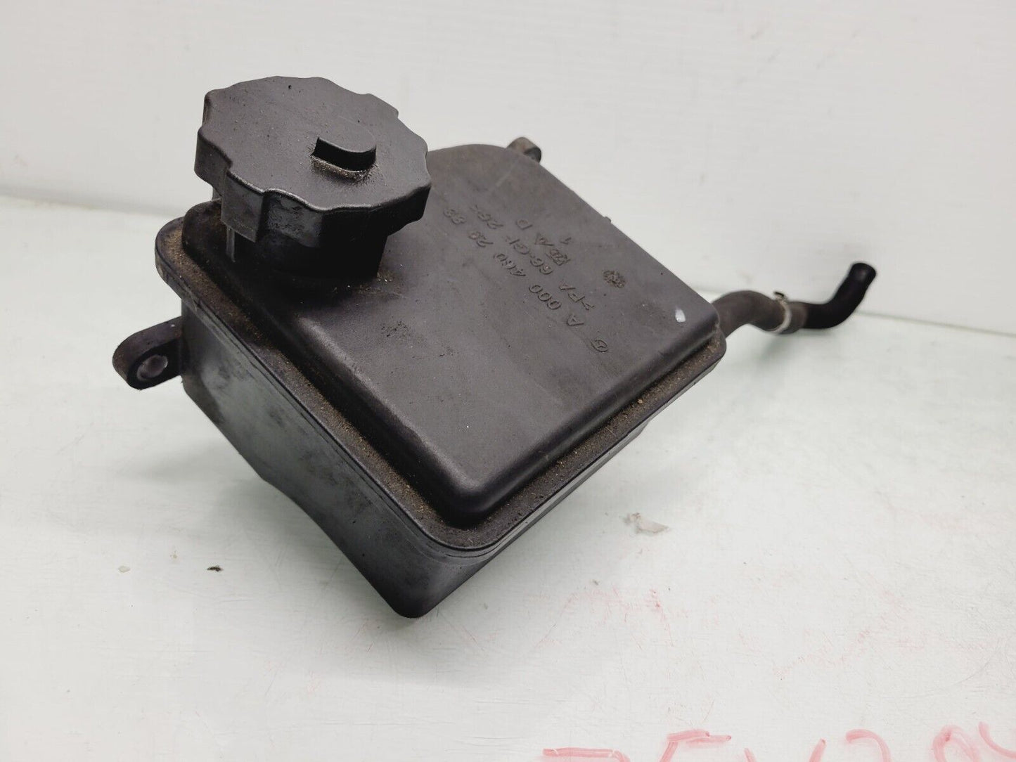 2012-2014 Mercedes C250 1.8L Power Steering Pump Reservoir Tank OEM A0004602983