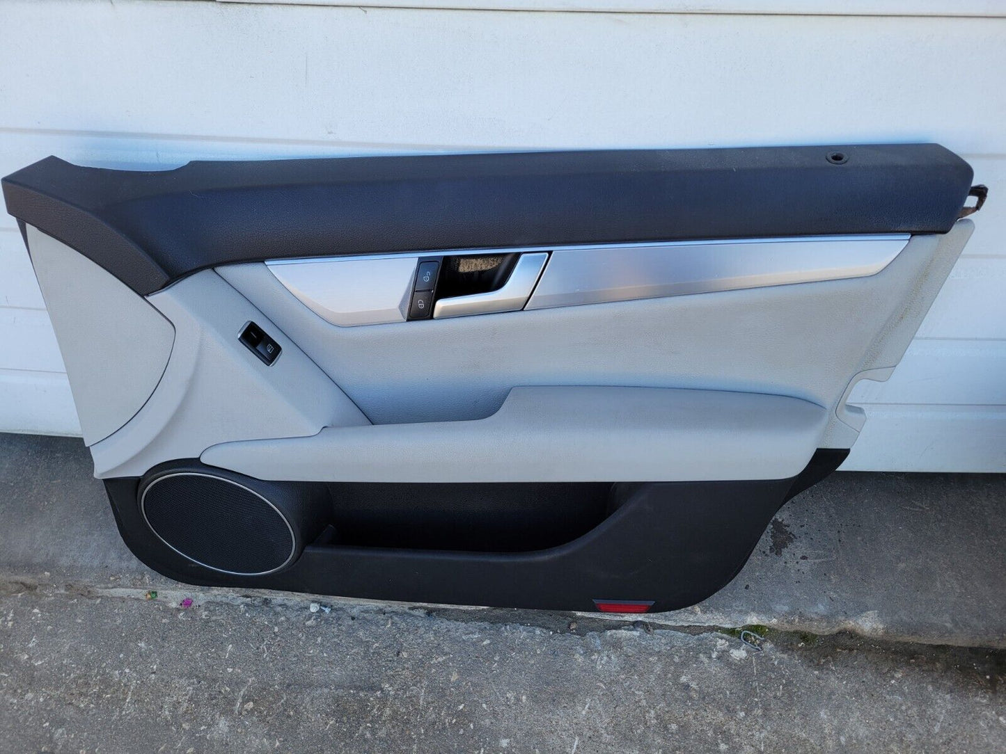 2012-2014 Mercedes C250 C350 Right Front Interior Door Panel OEM 2047206280