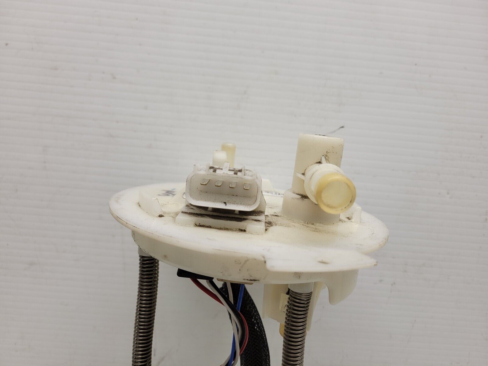 2013-2014 Cadillac Ats Fuel Pump 13503474