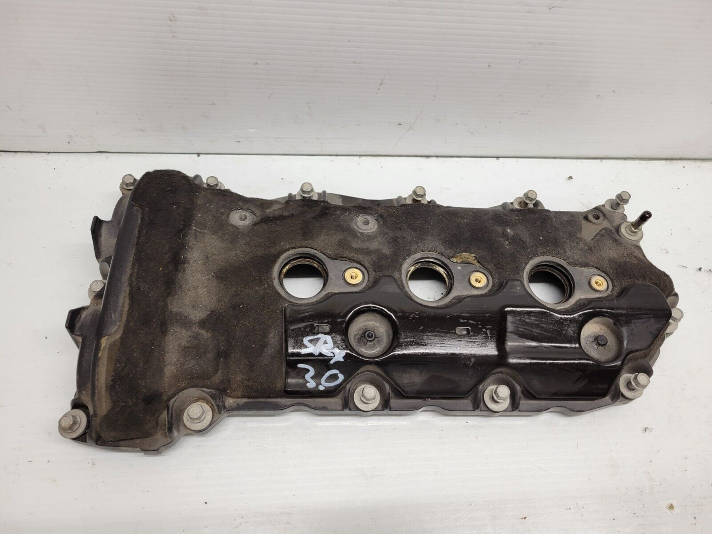 2010-2011 Cadillac Srx 3.0L Engine Valve Cover Right Oem