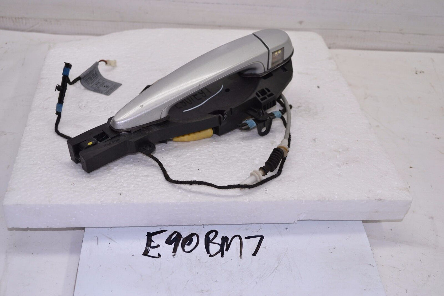 2006-2011 BMW E90 325I 328I 330I 335I Rear Left Exterior Door Handle 7199839