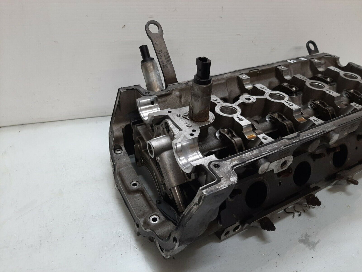 2008-2012 Audi S5 4.2L Engine Motor Right Cylinder Head Oem