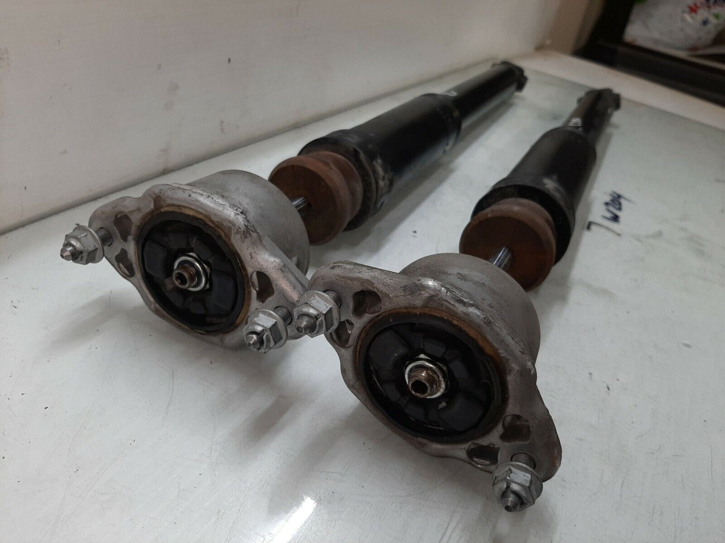 2012-2014 Mercedes C250 C300 C350 Rwd Rear Suspension Shock Struts Oem