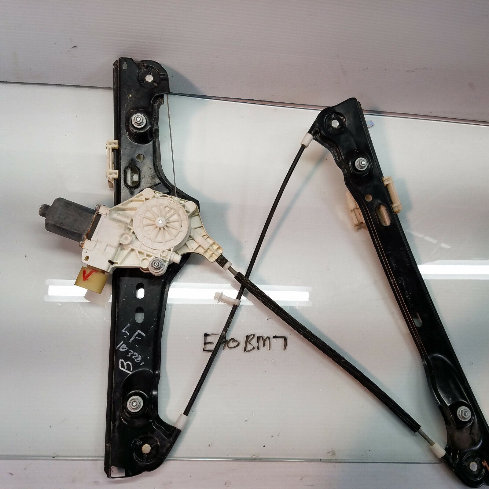 2009-2011 BMW 335I 328I 330I Front Left Window Regulator W/ Motor Oem 7060265