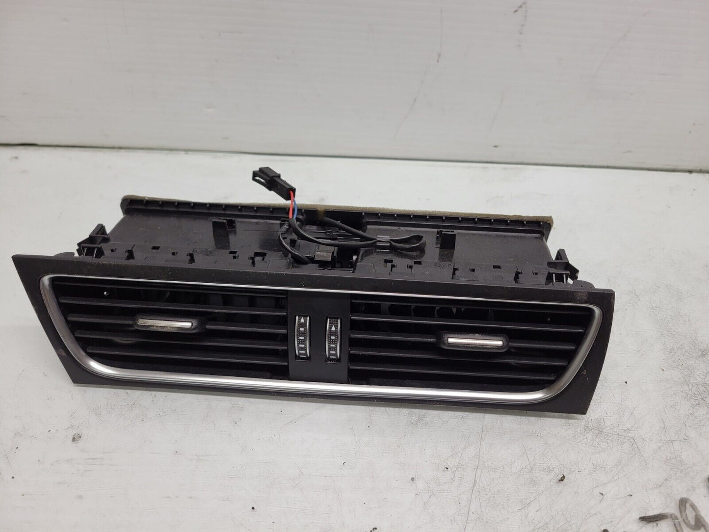 2009-2016 Audi A5 Center Dash Dashboard Ac Air Vent Panel Trim Oem