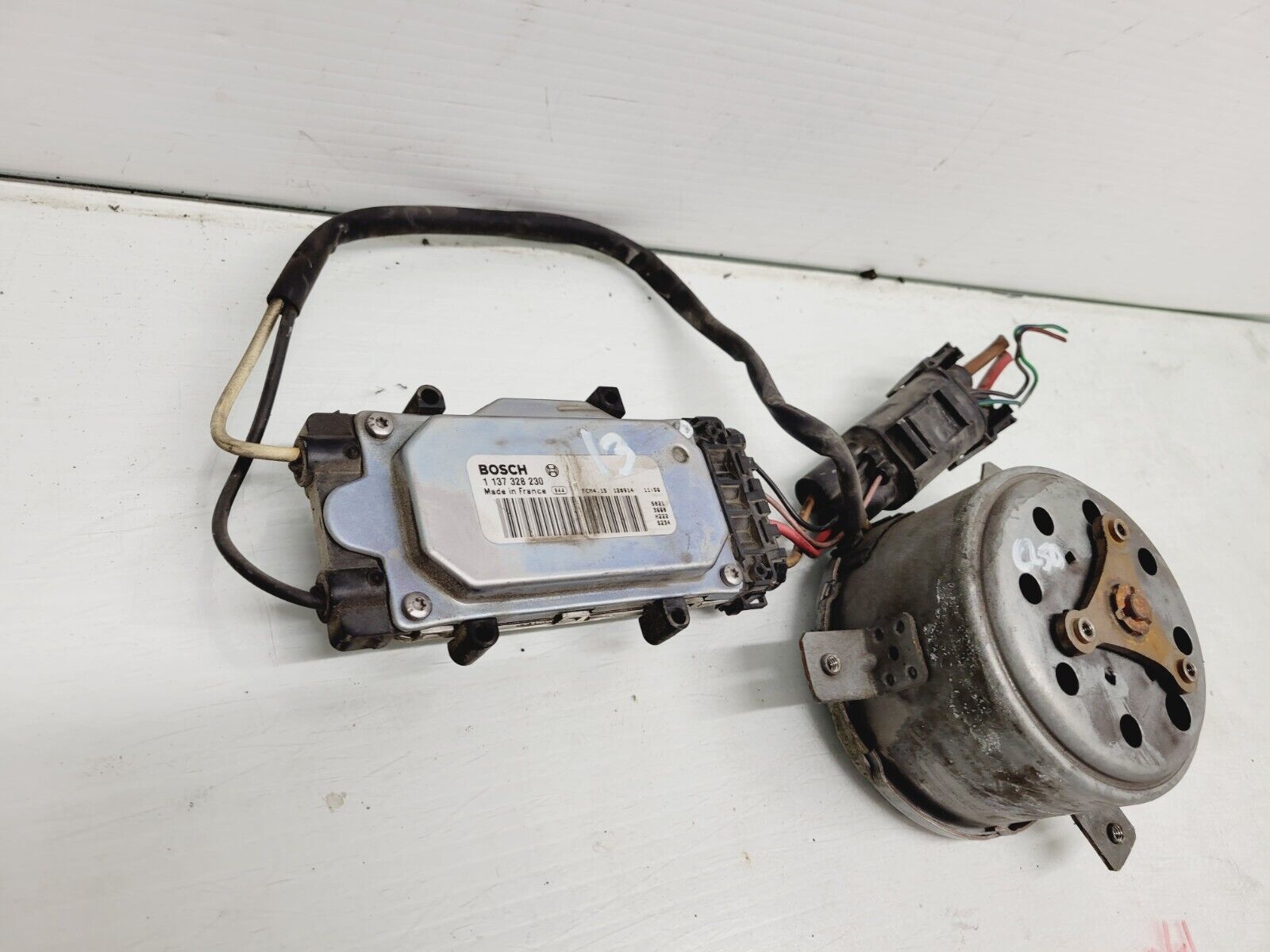 2012-2014 Mercedes C250 C350 Radiator Cooling Fan Motor OEM 1137328230