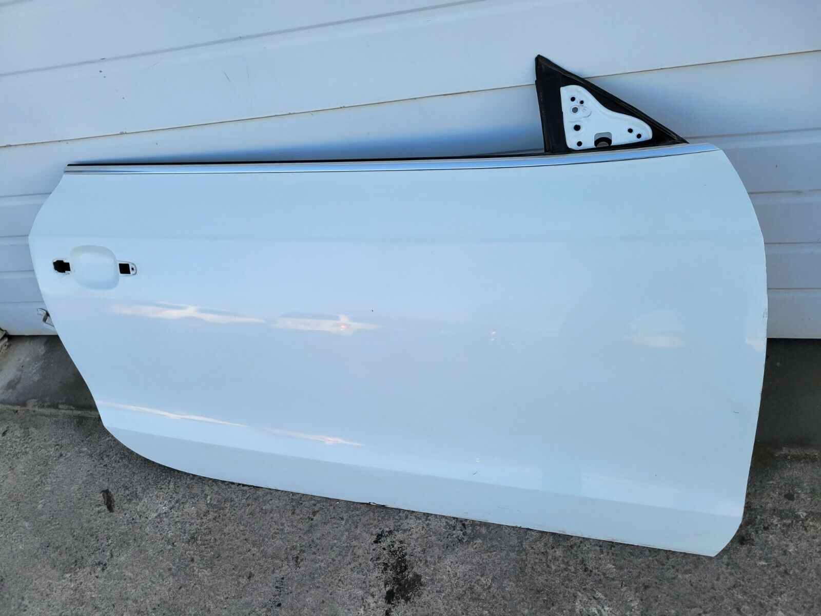 2009-2016 Audi A5 Right Passenger Door Shell Oem No Shipping Local Tx