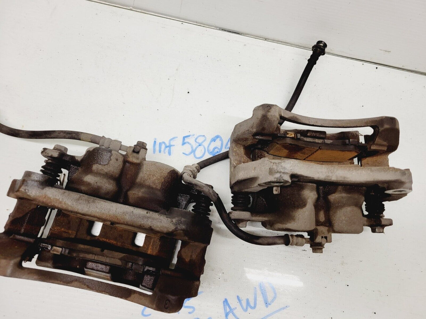 2014-2017 Infiniti Q50 Awd Sedan Right & Left Front Brake Calipers Pair Oem