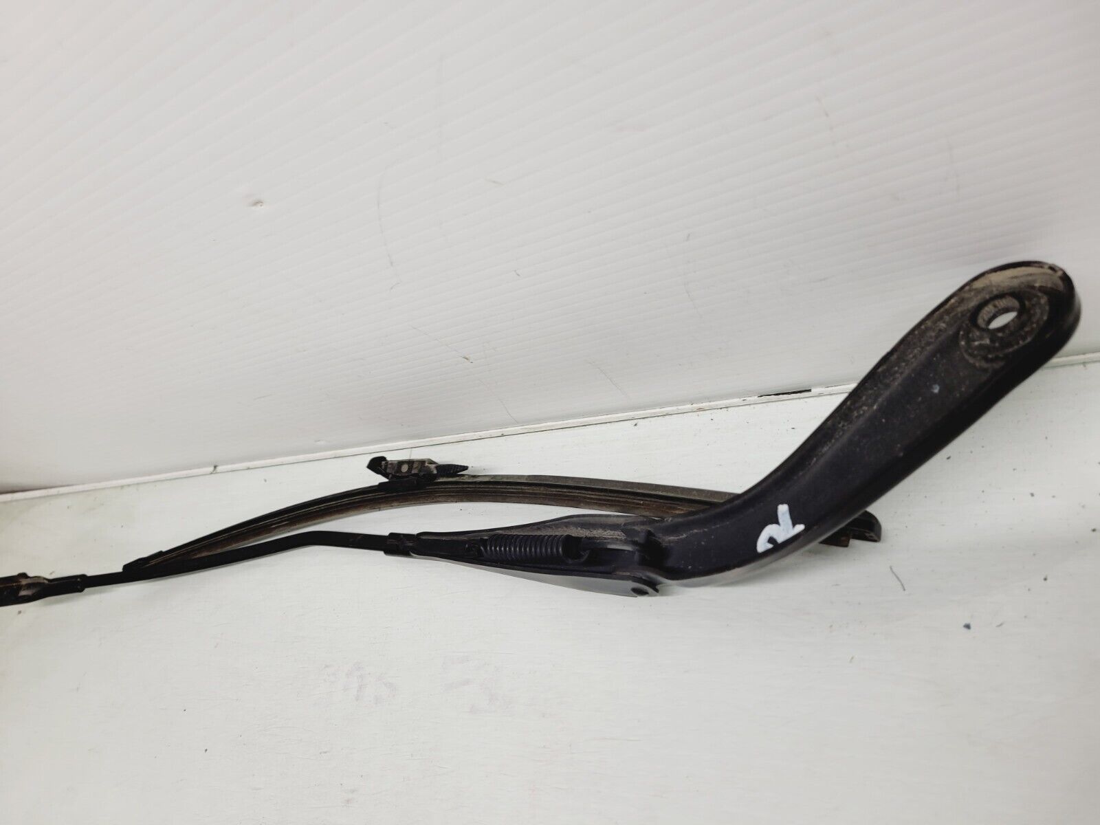 2016-2018 BMW 320I 330I 340I Right Windshield Wiper Arm Oem