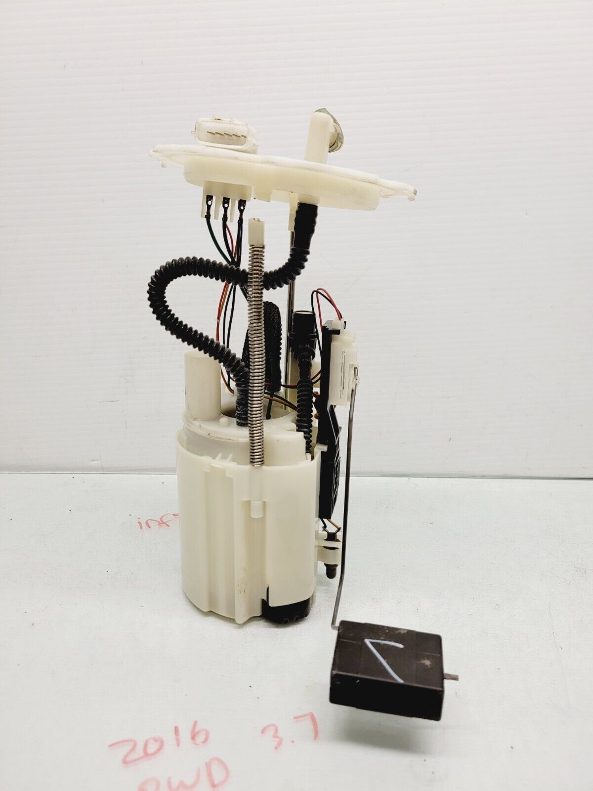 2014-2017 Infiniti Qx50 3.7L Fuel Pump Oem