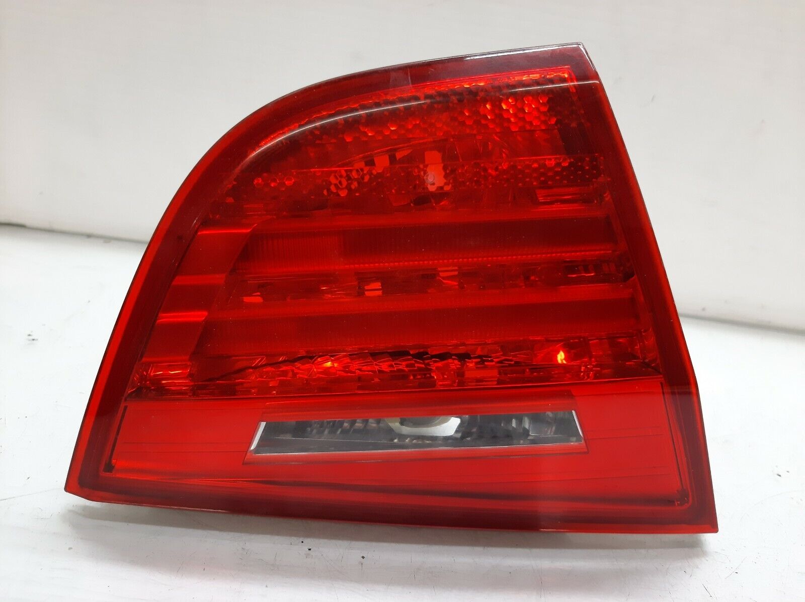 2009-2011 BMW 330Xi 328Xi Xdrive Sedan Left Driver Inner Tail Light Lamp Oem