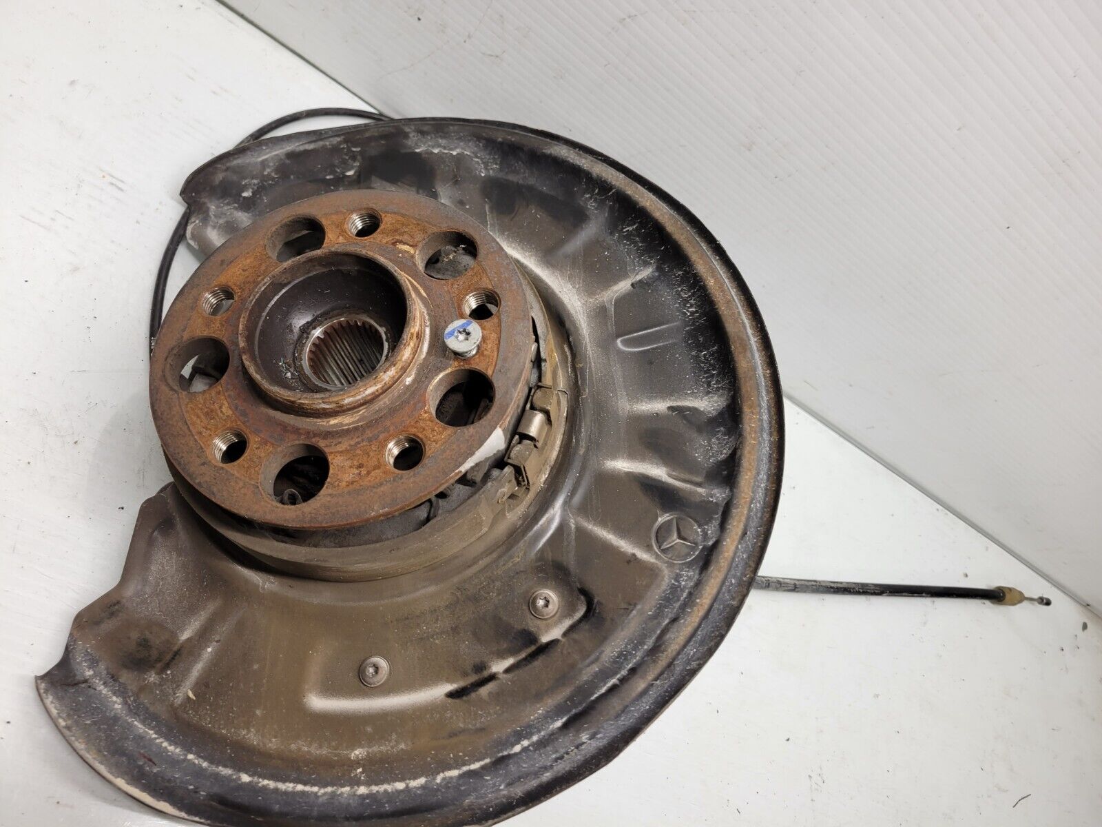 2012-2015 Mercedes C250 C350 Rwd Right Rear Spindle Knuckle Hub Oem